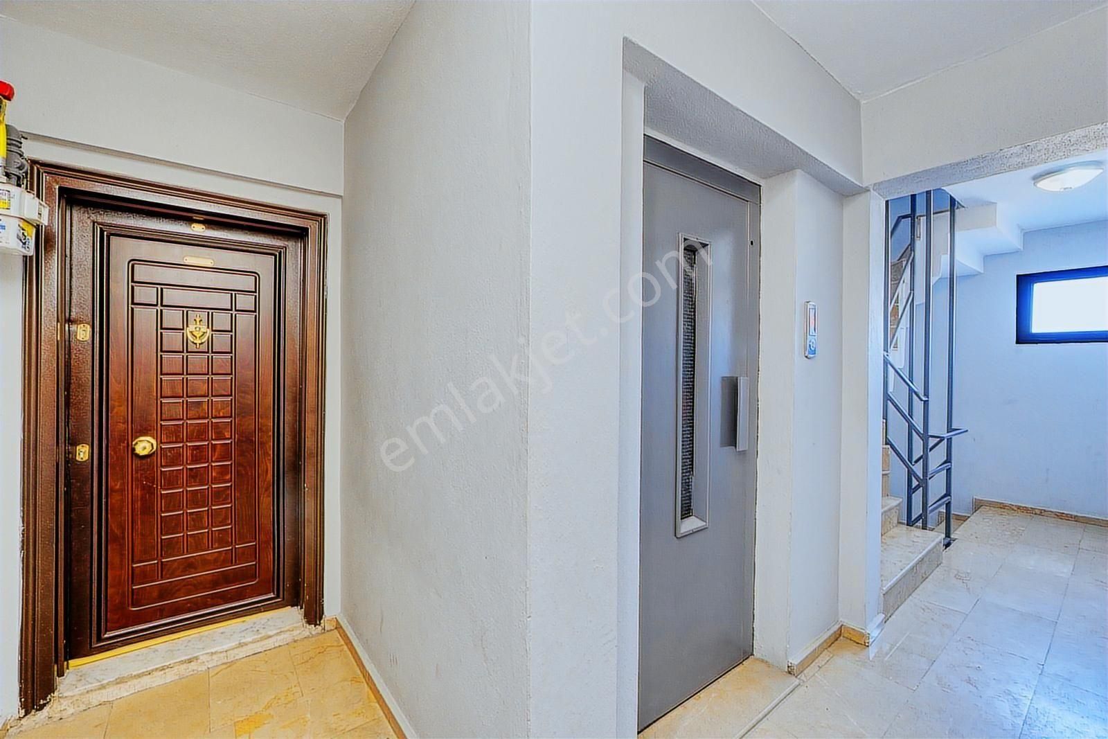 Çiğli Ataşehir'de Merkezi Konumda Ferah & Otoparklı 3+1 Daire - Görsel 7