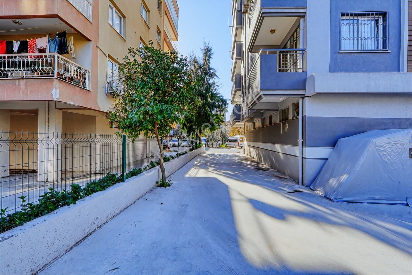 Çiğli Ataşehir'de Merkezi Konumda Ferah & Otoparklı 3+1 Daire - Görsel 16
