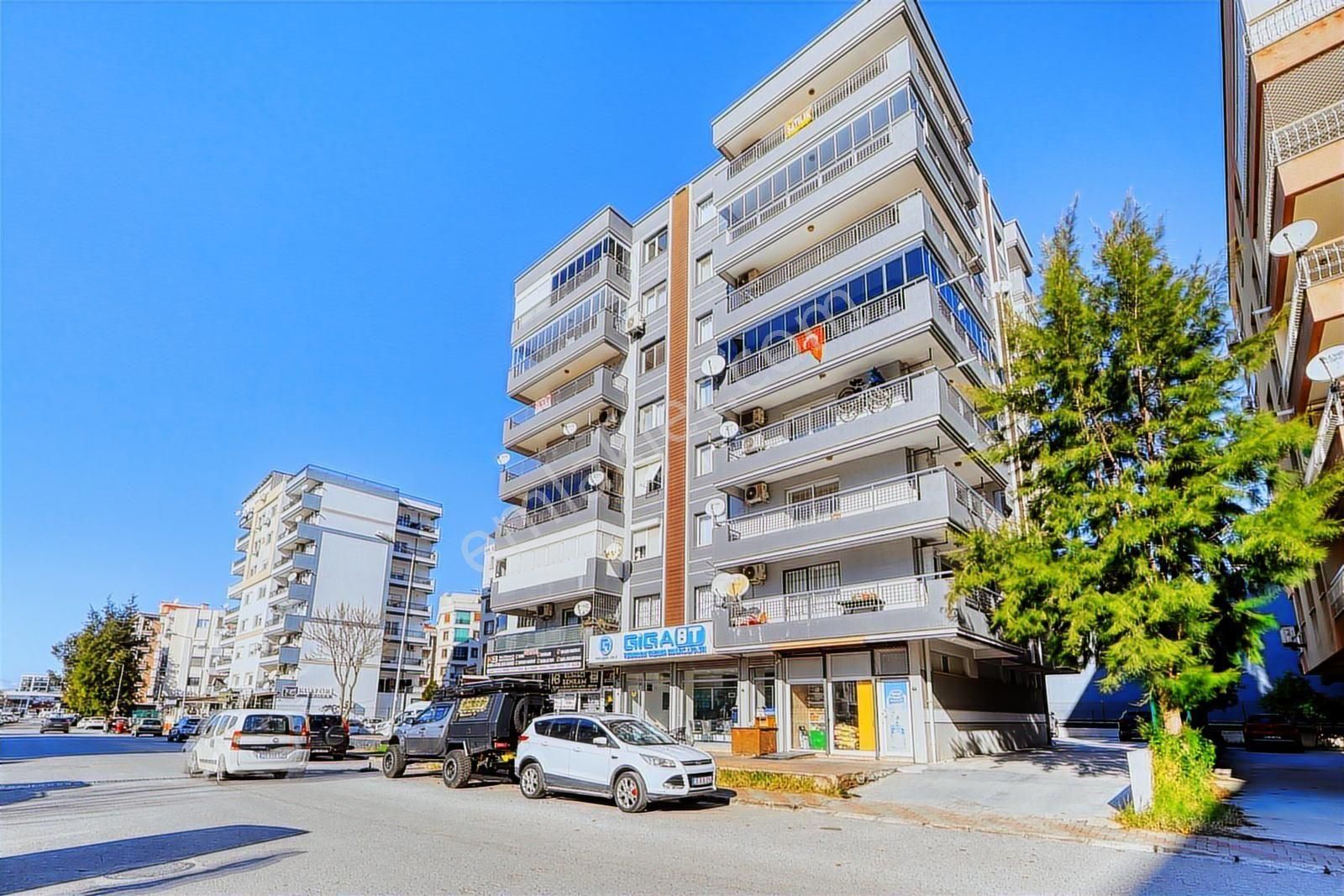 Çiğli Ataşehir'de Merkezi Konumda Ferah & Otoparklı 3+1 Daire - Görsel 2