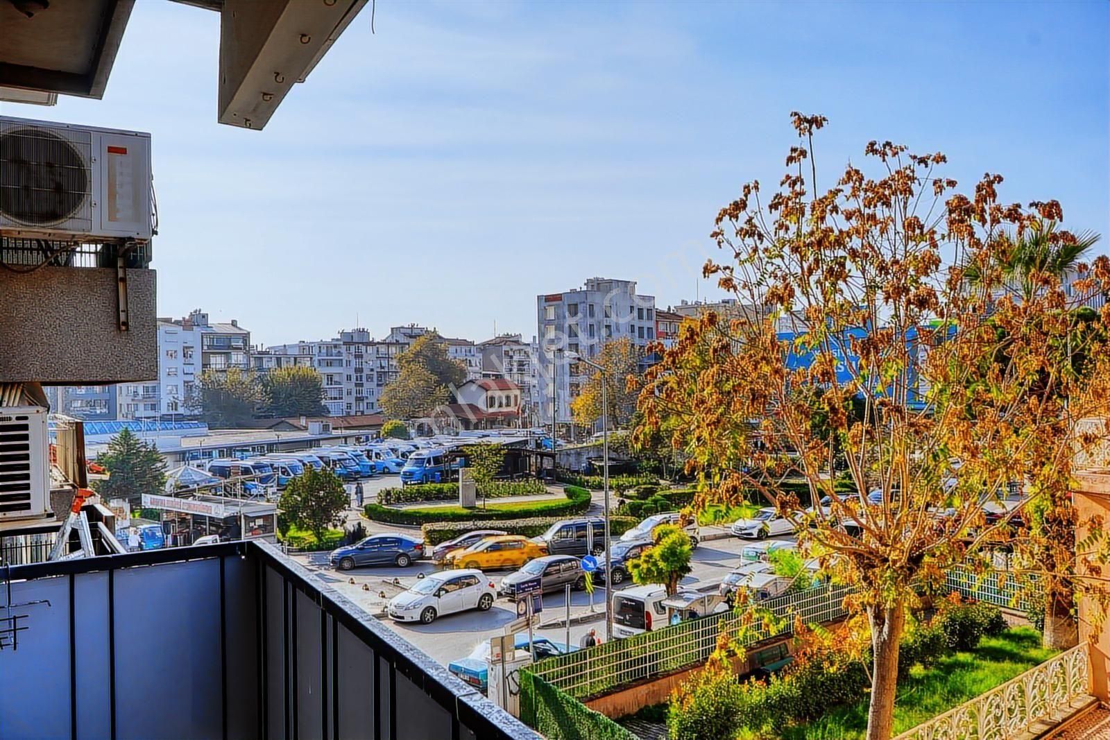 Karşıyaka'nın Merkezinde 3+1 Satılık Daire - Görsel 31