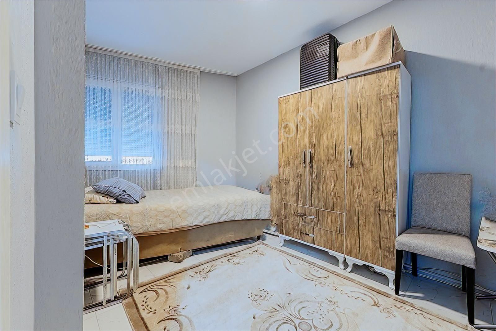 Çiğli Yenimahalle'nin En Güzel Sokağında 2+1 Köşe Daire - Görsel 34