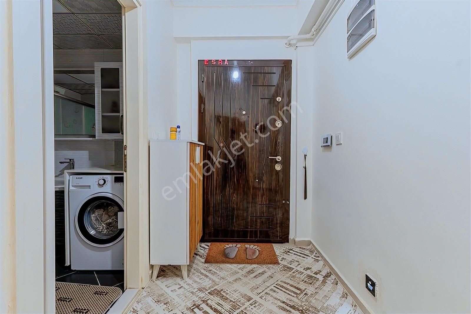 Çiğli Yenimahalle'nin En Güzel Sokağında 2+1 Köşe Daire - Görsel 11