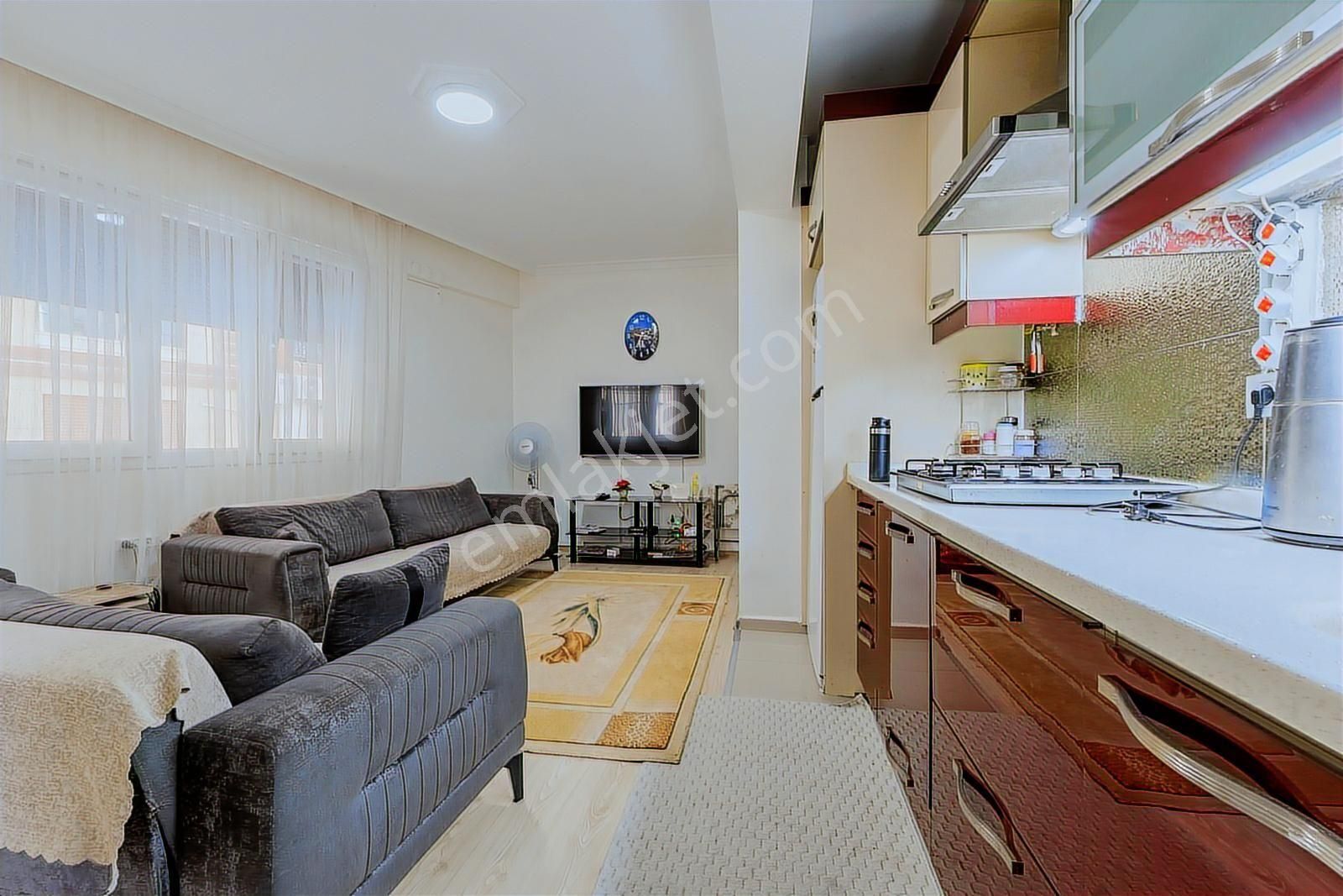 Çiğli Yenimahalle'nin En Güzel Sokağında 2+1 Köşe Daire - Görsel 23