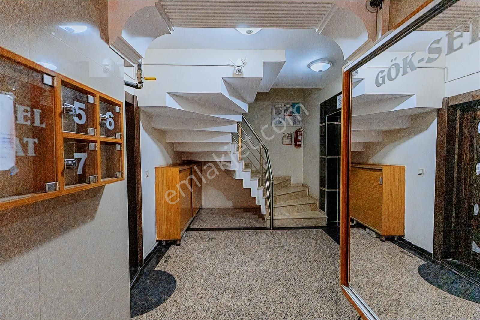 Çiğli Yenimahalle'nin En Güzel Sokağında 2+1 Köşe Daire - Görsel 10