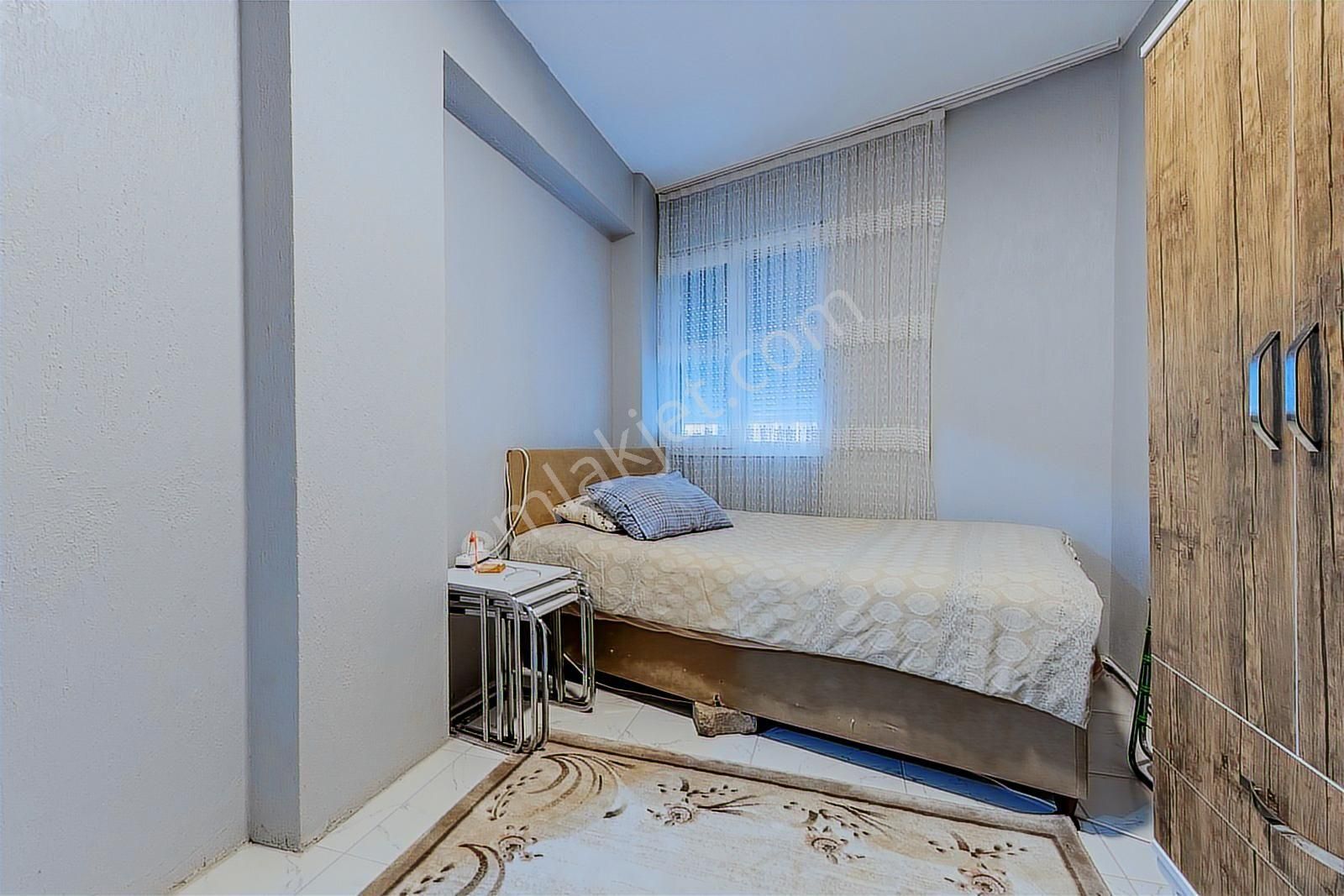 Çiğli Yenimahalle'nin En Güzel Sokağında 2+1 Köşe Daire - Görsel 27