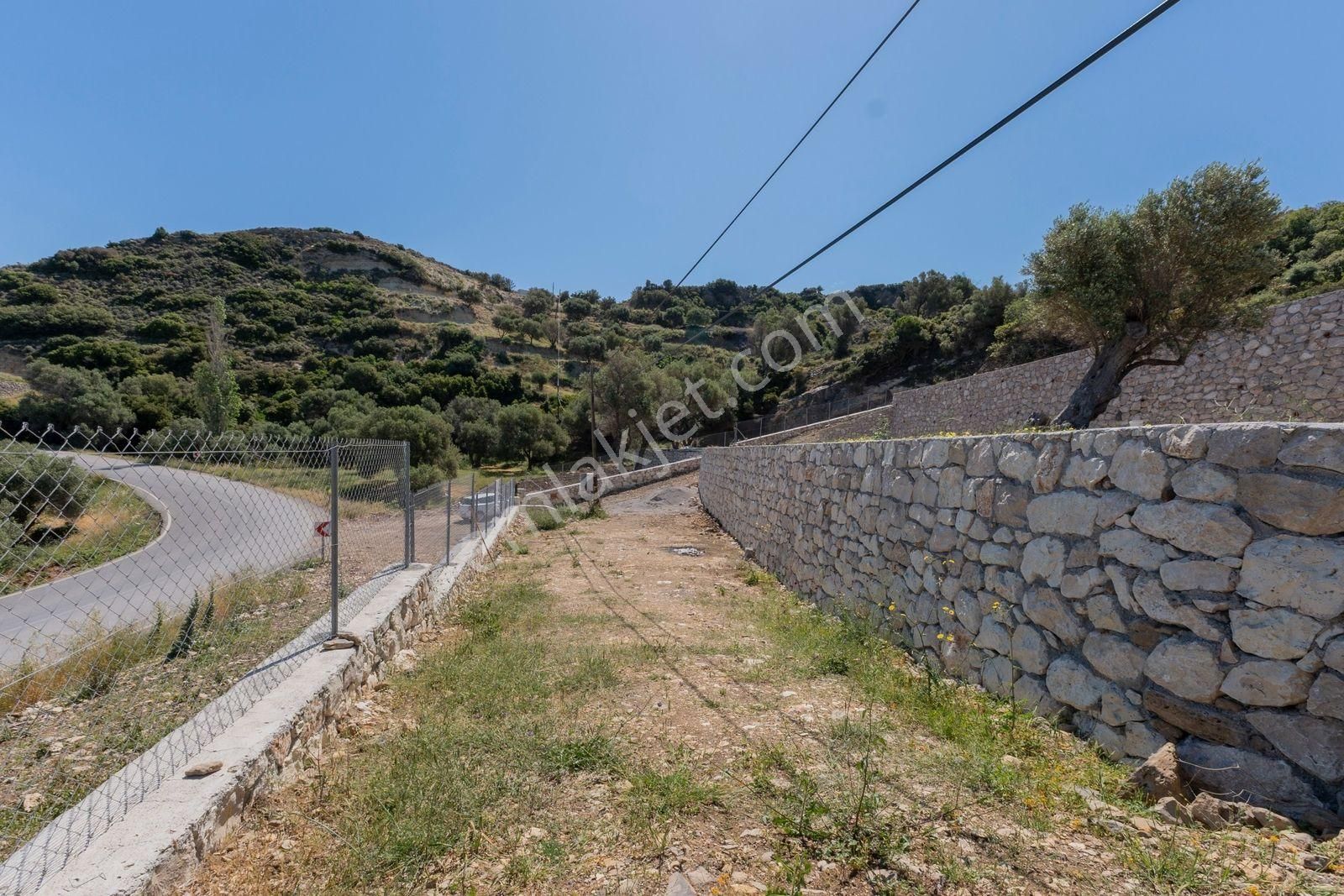 Karaburun Tepeboz'da 2.700 M2 Satılık Tarla - Görsel 7