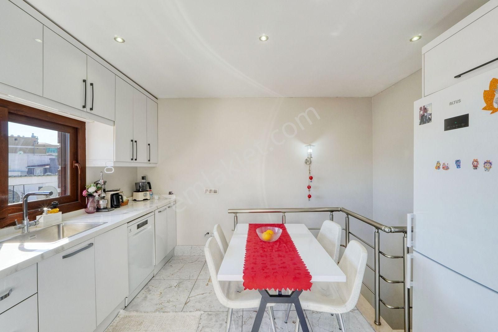 Çiğli Yenimahalle'nin En Güzel Sokağında Teraslı Dubleks Daire ! - Görsel 28