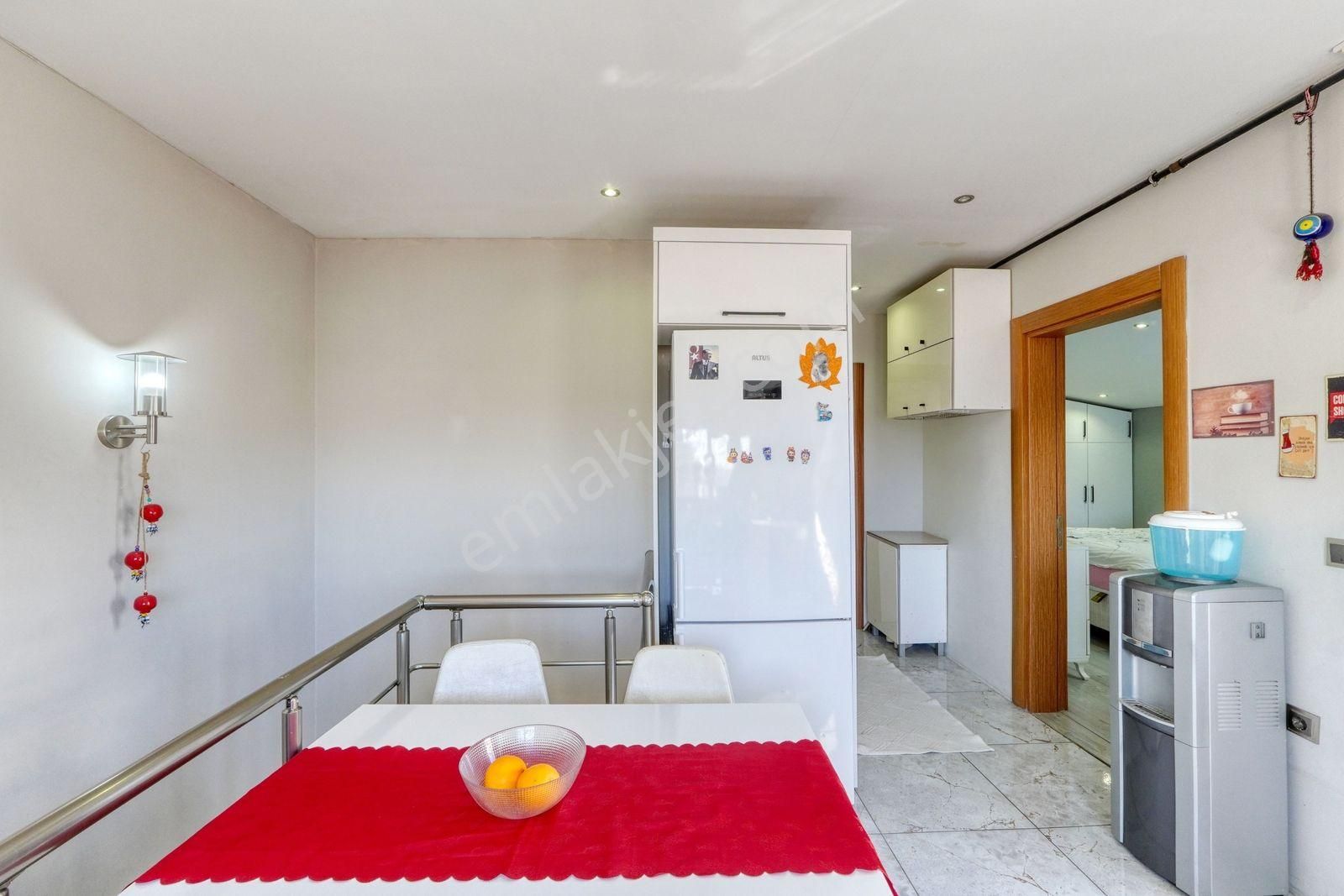 Çiğli Yenimahalle'nin En Güzel Sokağında Teraslı Dubleks Daire ! - Görsel 24