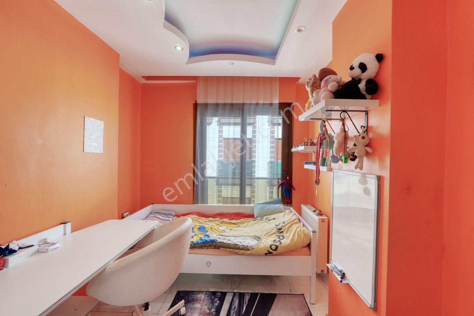 Çiğli Yenimahalle'nin En Güzel Sokağında Teraslı Dubleks Daire ! - Görsel 10