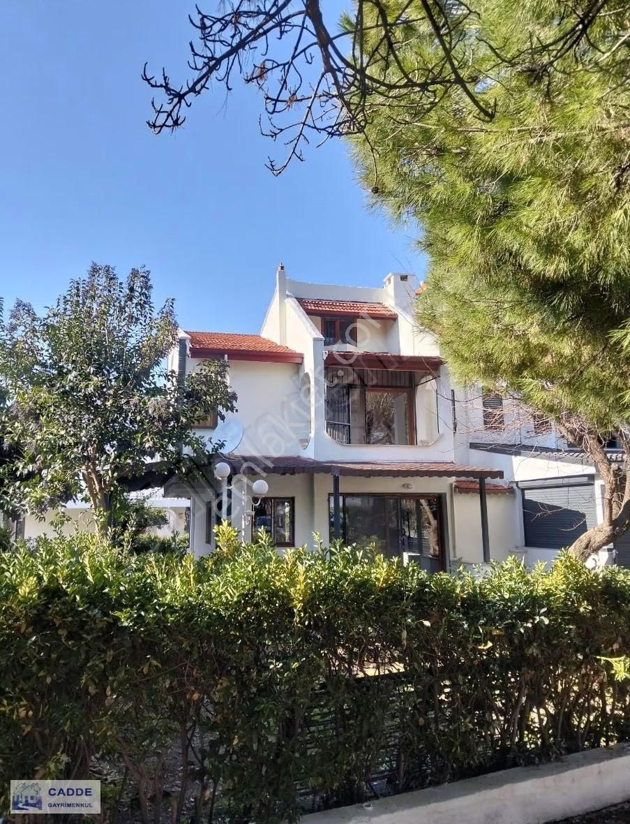 Sahile 400m Masrafsız Havuzlu Sitede Villa - Görsel 4