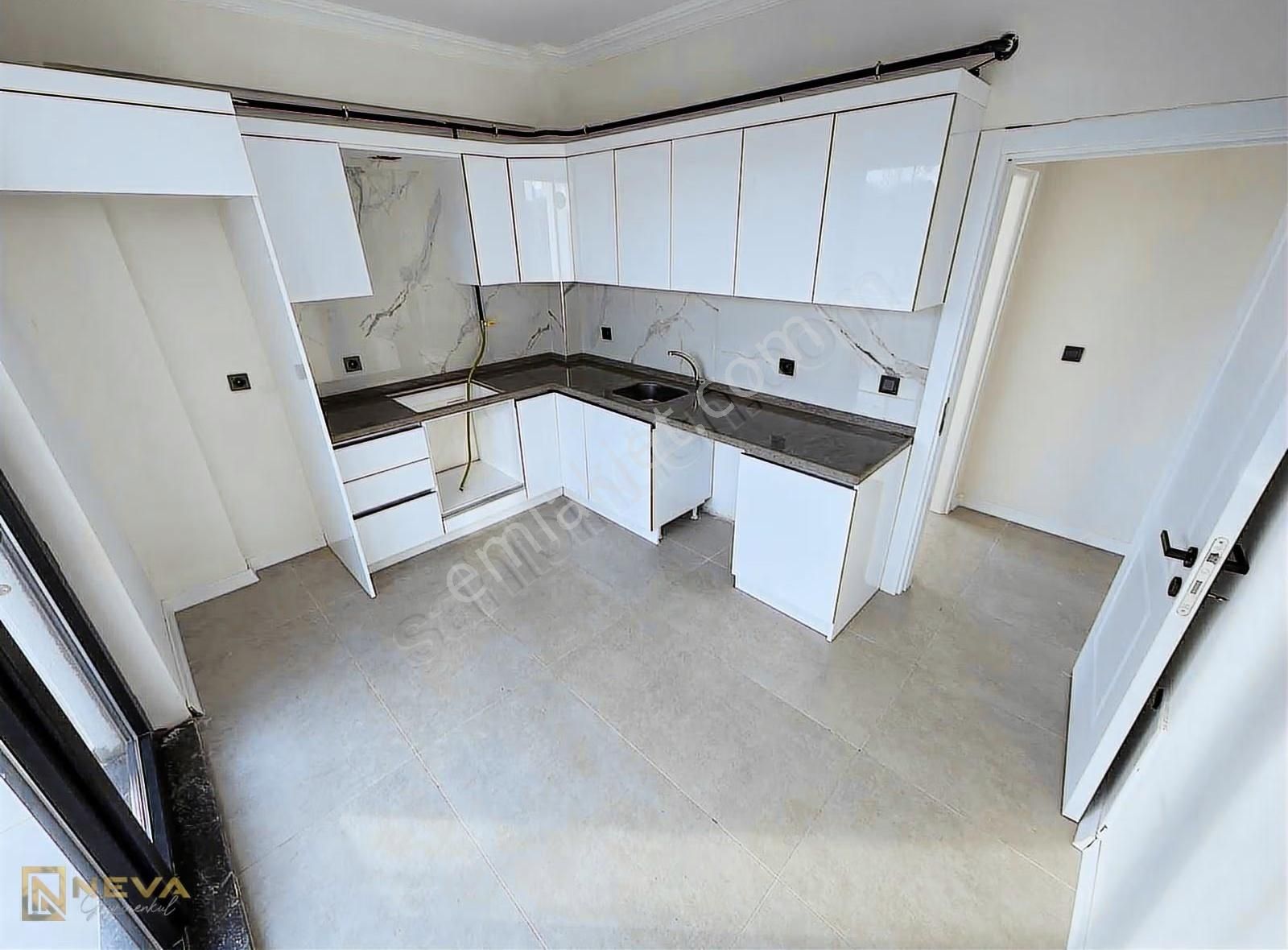 Arifiye Hanlıköy'de Kiralık Geniş 2+1 Daire - Görsel 18