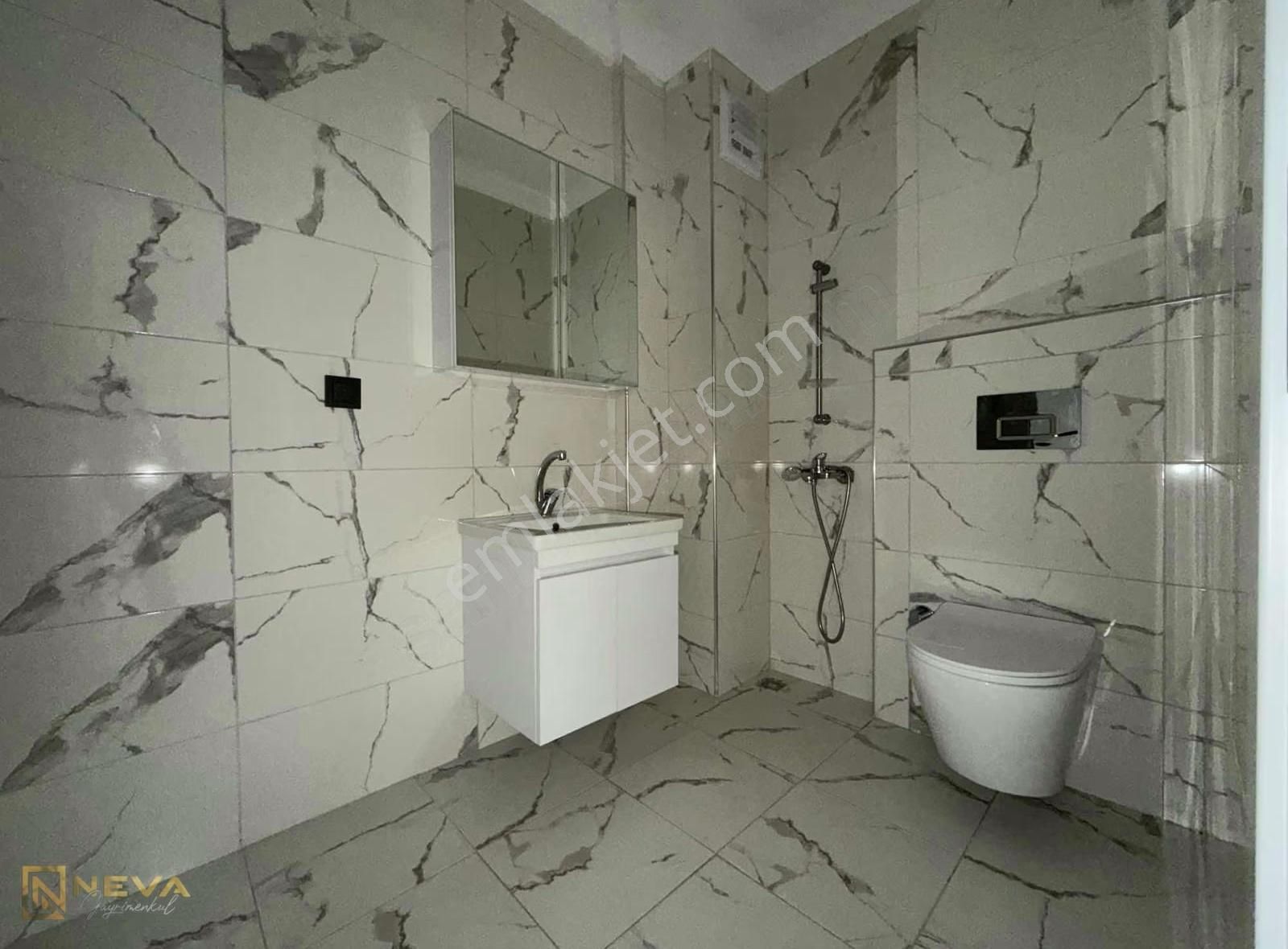 Arifiye Hanlıköy'de Kiralık Geniş 2+1 Daire - Görsel 11