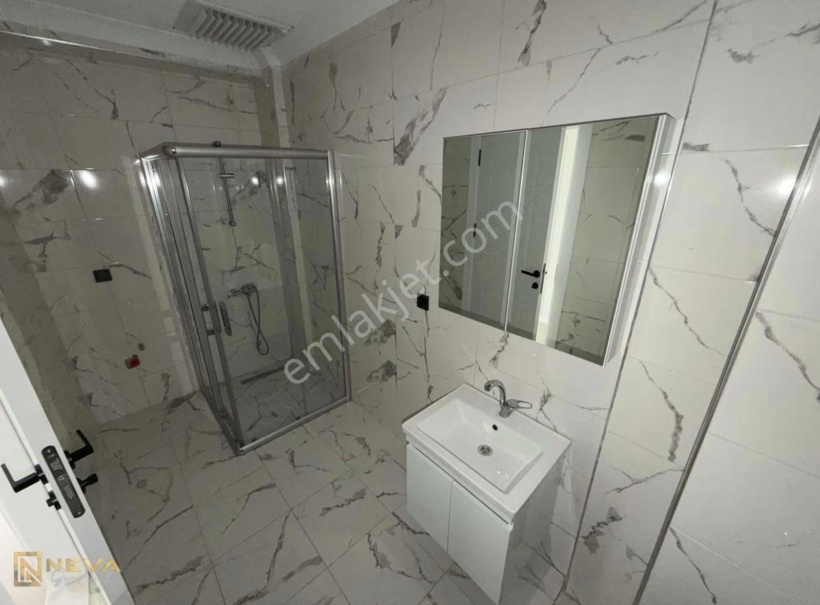 Arifiye Hanlıköy'de Kiralık Geniş 2+1 Daire - Görsel 8