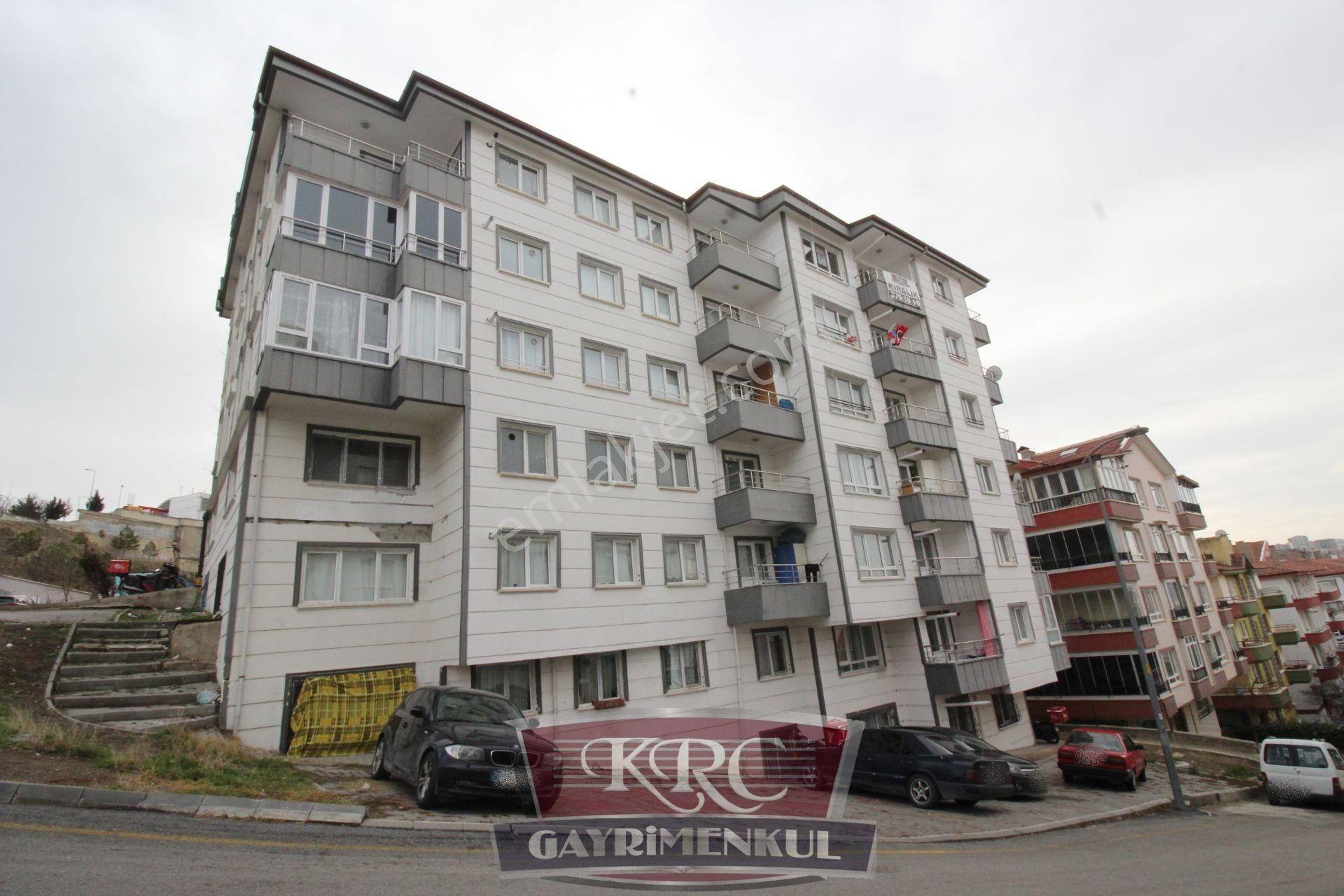 Krc'den General Zeki Doğan Mah.dereboyu Caddesine Yakın 3+1 Kiralık Daire
