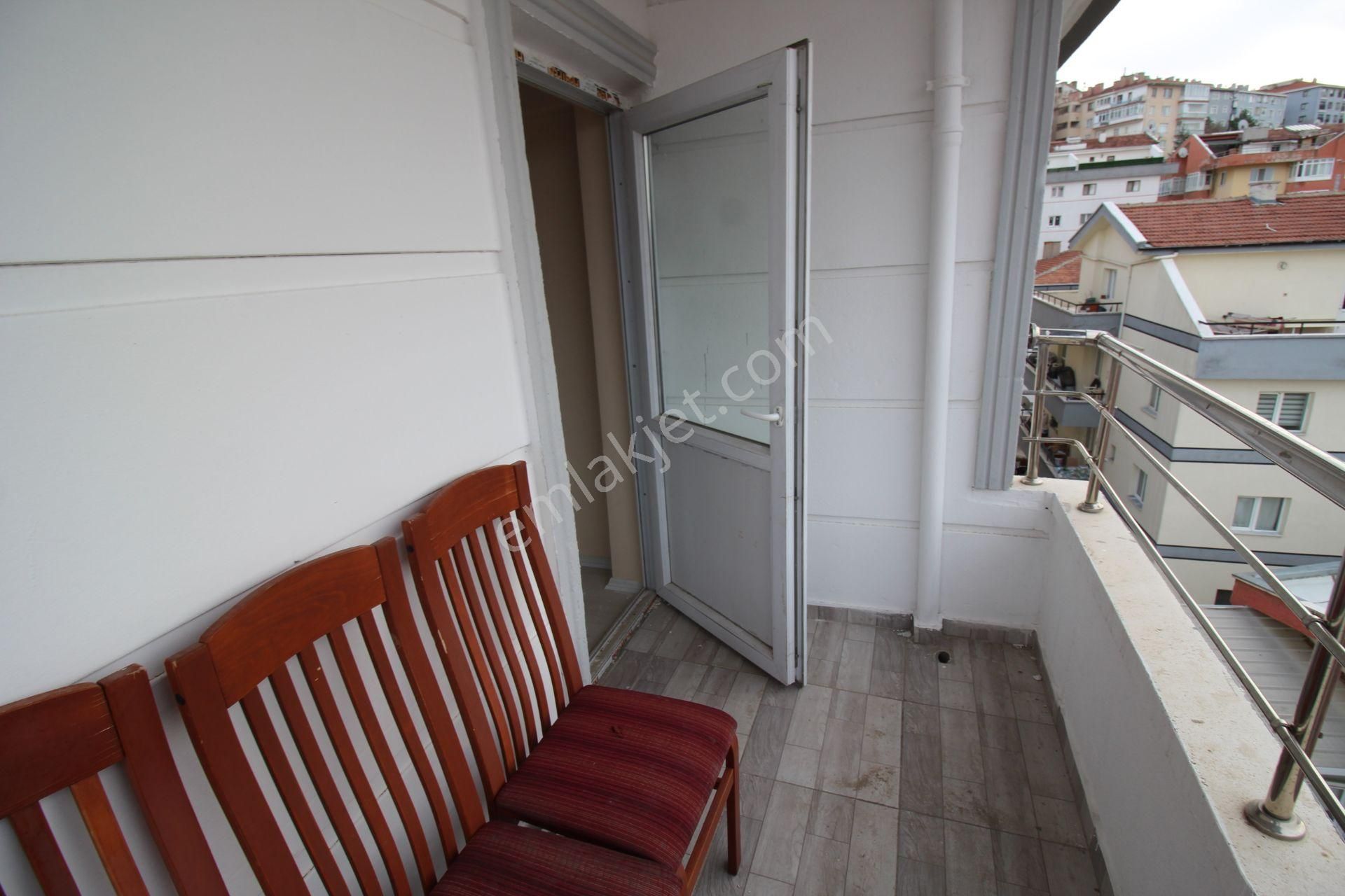 Krc'den General Zeki Doğan Mah.dereboyu Caddesine Yakın 3+1 Kiralık Daire - Görsel 15