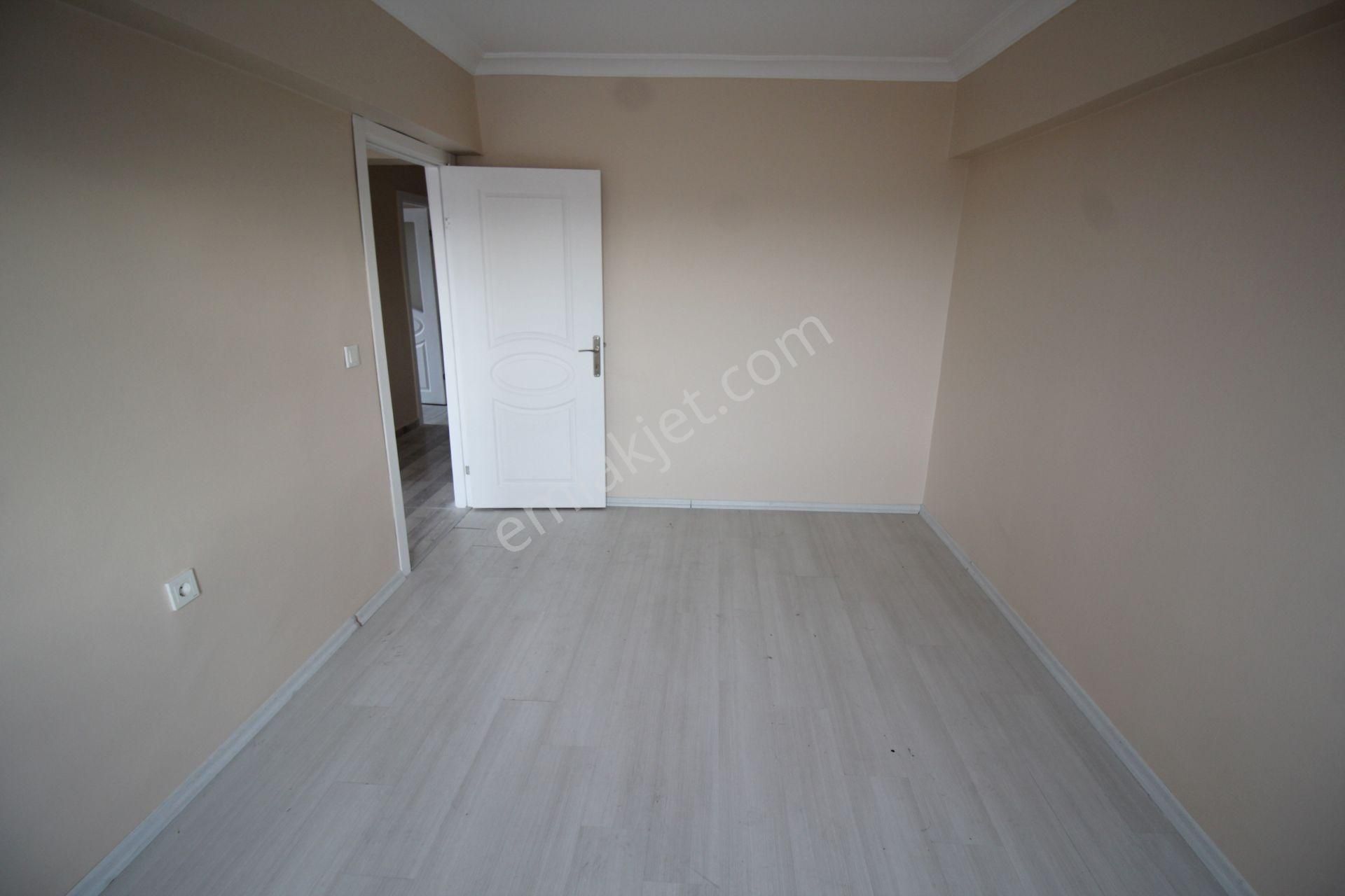 Krc'den General Zeki Doğan Mah.dereboyu Caddesine Yakın 3+1 Kiralık Daire - Görsel 9