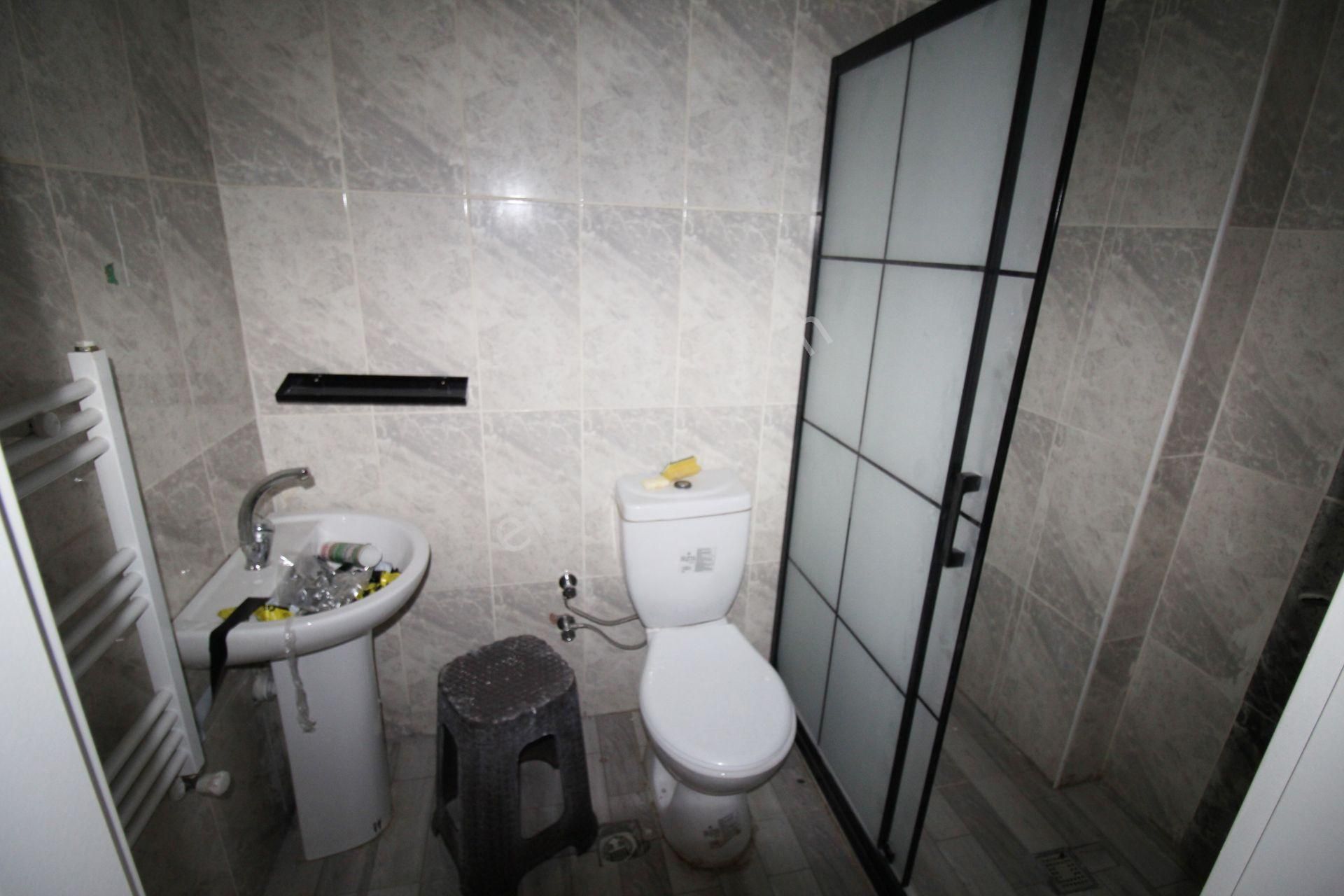 Krc'den General Zeki Doğan Mah.dereboyu Caddesine Yakın 3+1 Kiralık Daire - Görsel 18