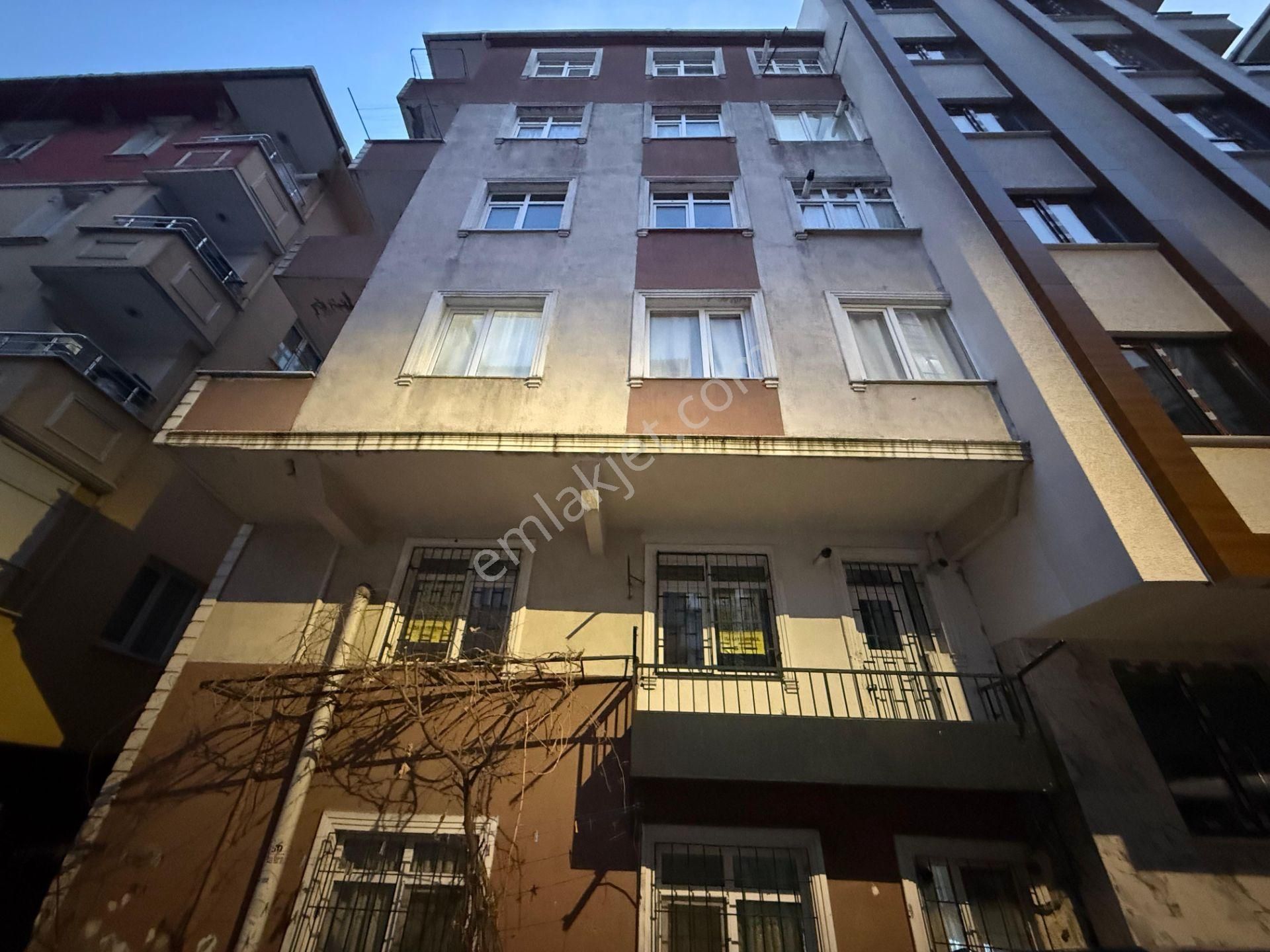 Ekici Gayrimenkulden Kiralık Yüksek Giriş Balkonlu Daire