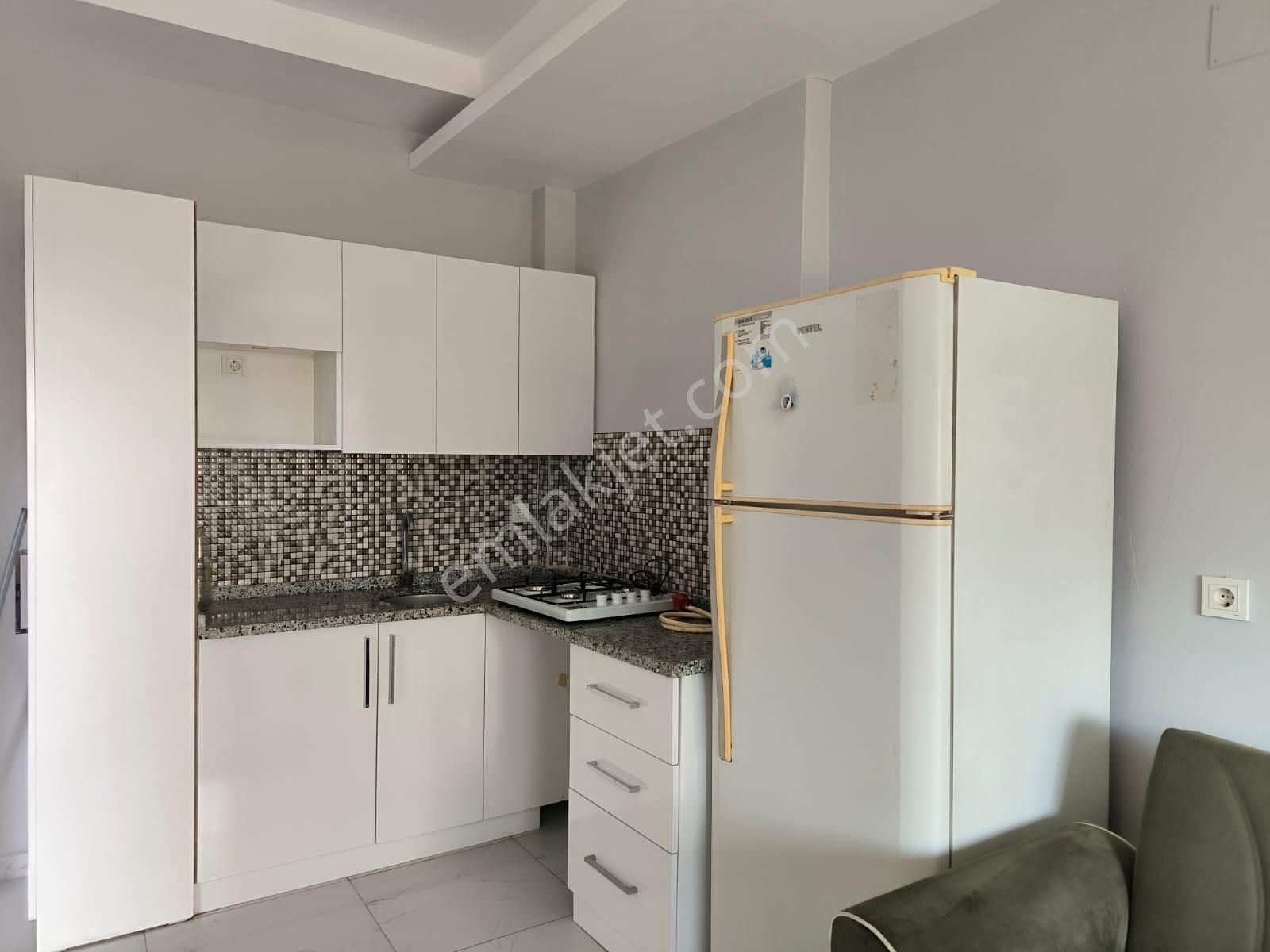 Adana Sarıçamda Stadyum Yolu Bulvara Yakın Aktaş Markete Yakın Eşyalı 1+1 Kiralık Daire - Görsel 4