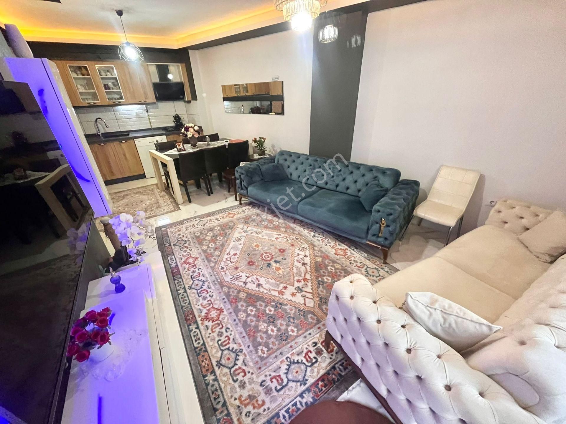 Yüksel'den Edremit'te Cam Balkonlu Arakat Masrafsız 2+1 Satılık Daire - Görsel 3