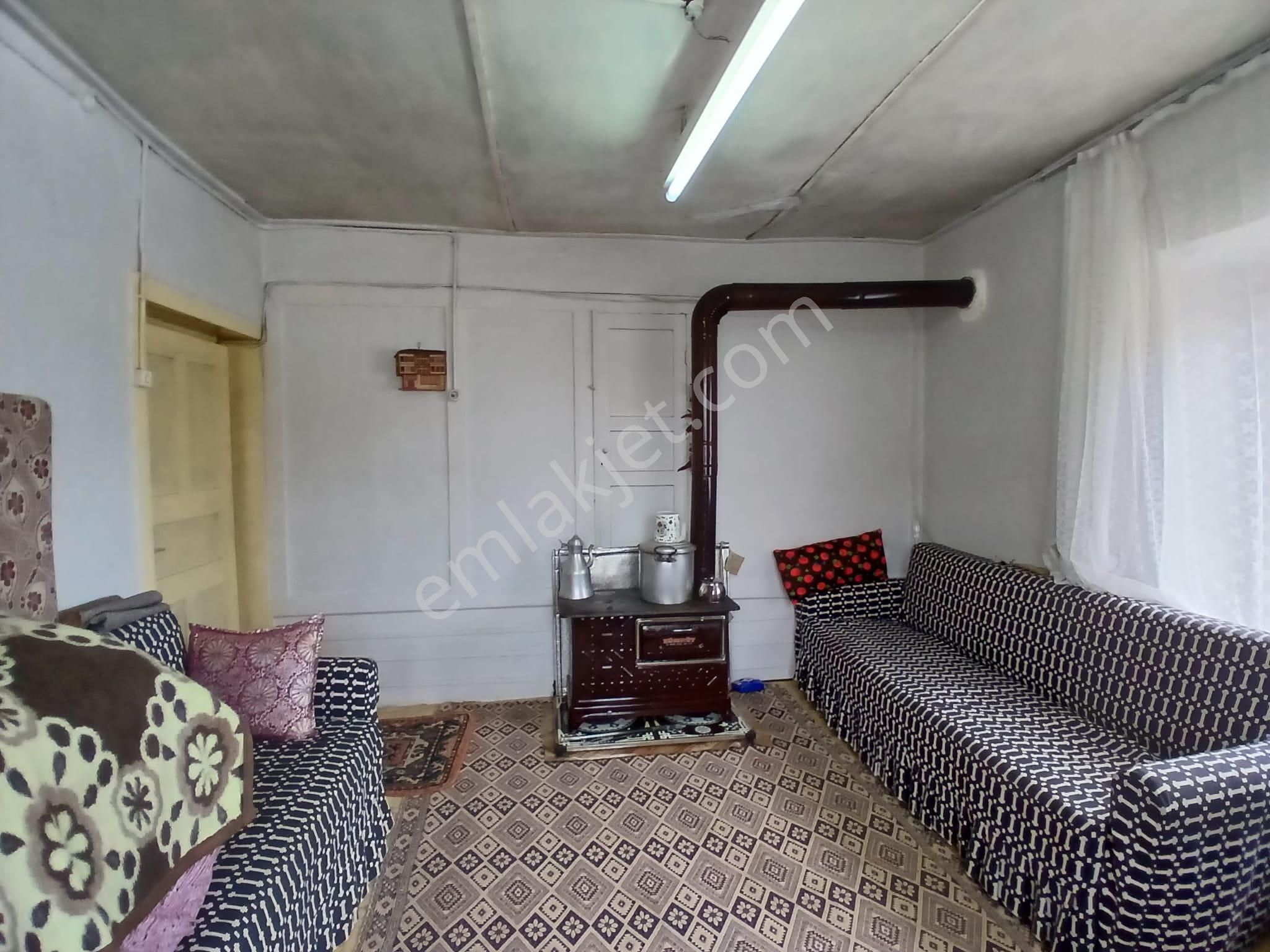 Akçay Emlak'tan Akşehir Çay Mahallesinde Bahçeli Satılık Müstakil Ev - Görsel 12