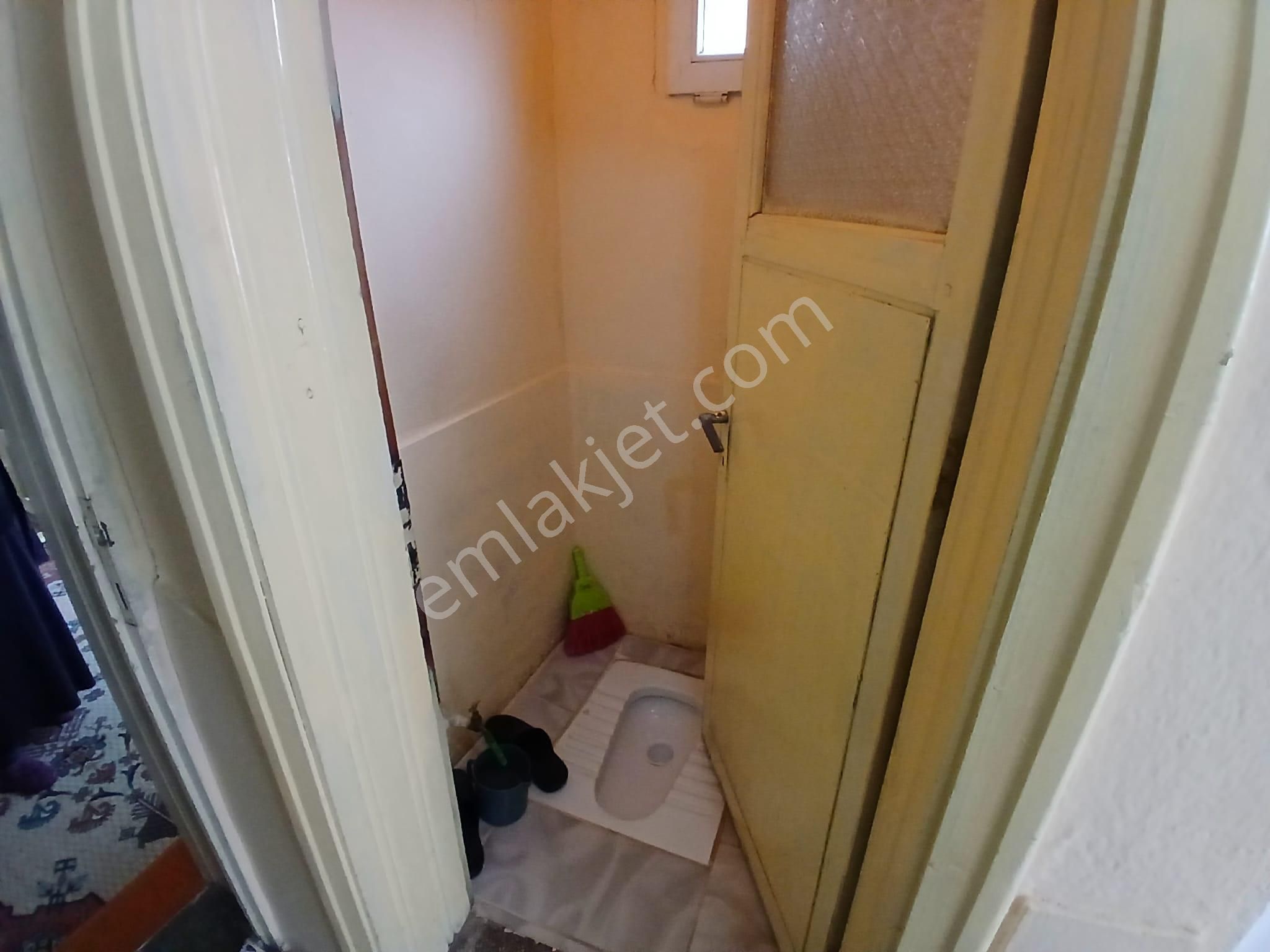 Akçay Emlak'tan Akşehir Çay Mahallesinde Bahçeli Satılık Müstakil Ev - Görsel 32