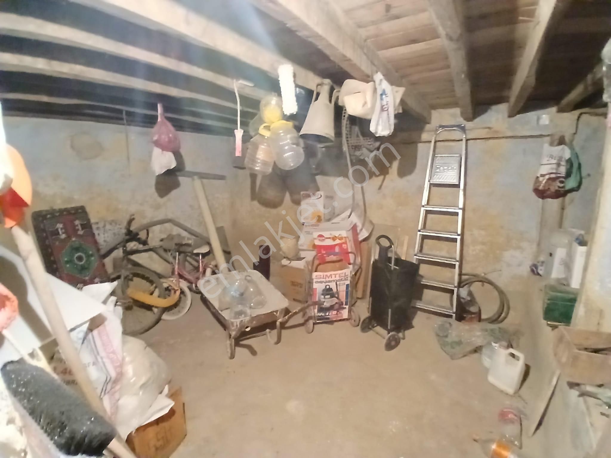 Akçay Emlak'tan Akşehir Çay Mahallesinde Bahçeli Satılık Müstakil Ev - Görsel 31