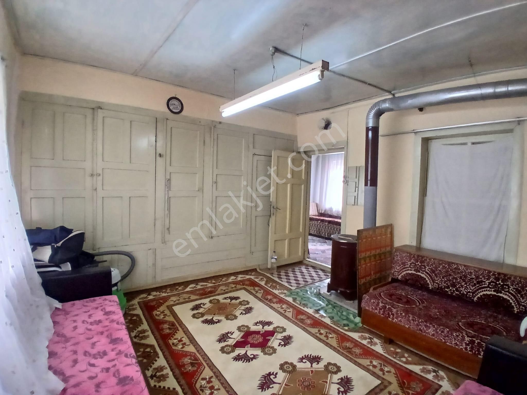 Akçay Emlak'tan Akşehir Çay Mahallesinde Bahçeli Satılık Müstakil Ev - Görsel 9