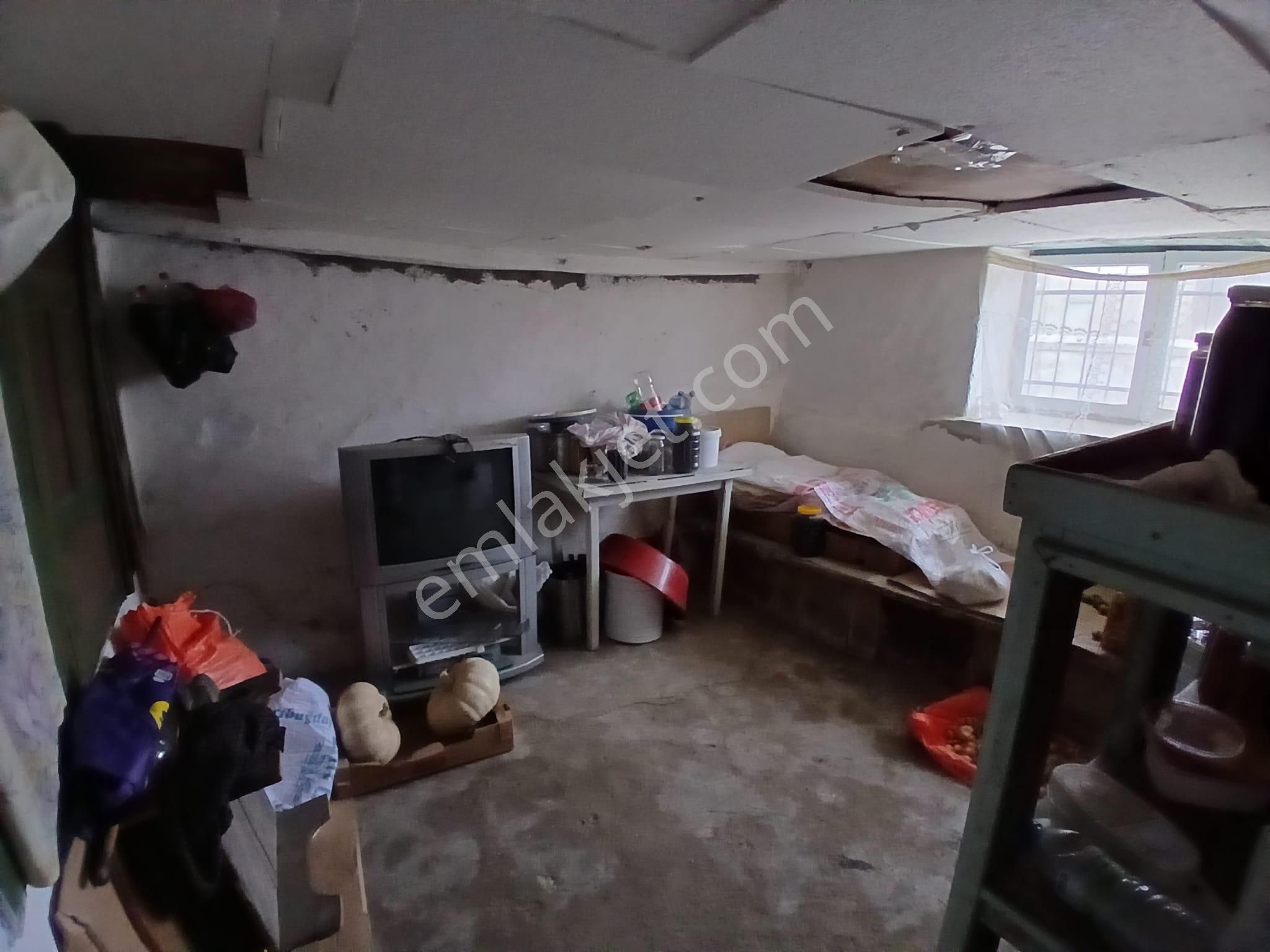 Akçay Emlak'tan Akşehir Çay Mahallesinde Bahçeli Satılık Müstakil Ev - Görsel 30