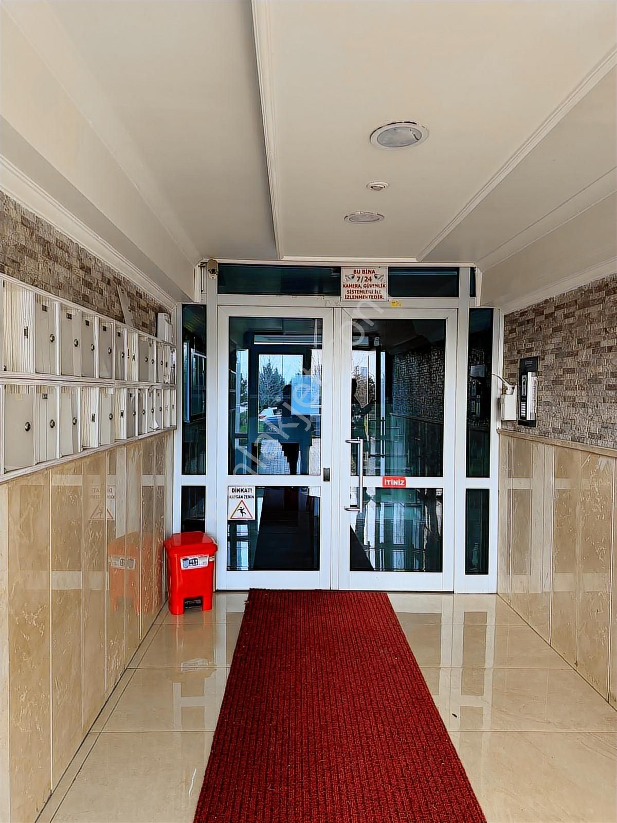 Ata Mahallesinde Güvenlikli Sitede Full Eşyalı Kiralık 3+1 - Görsel 22