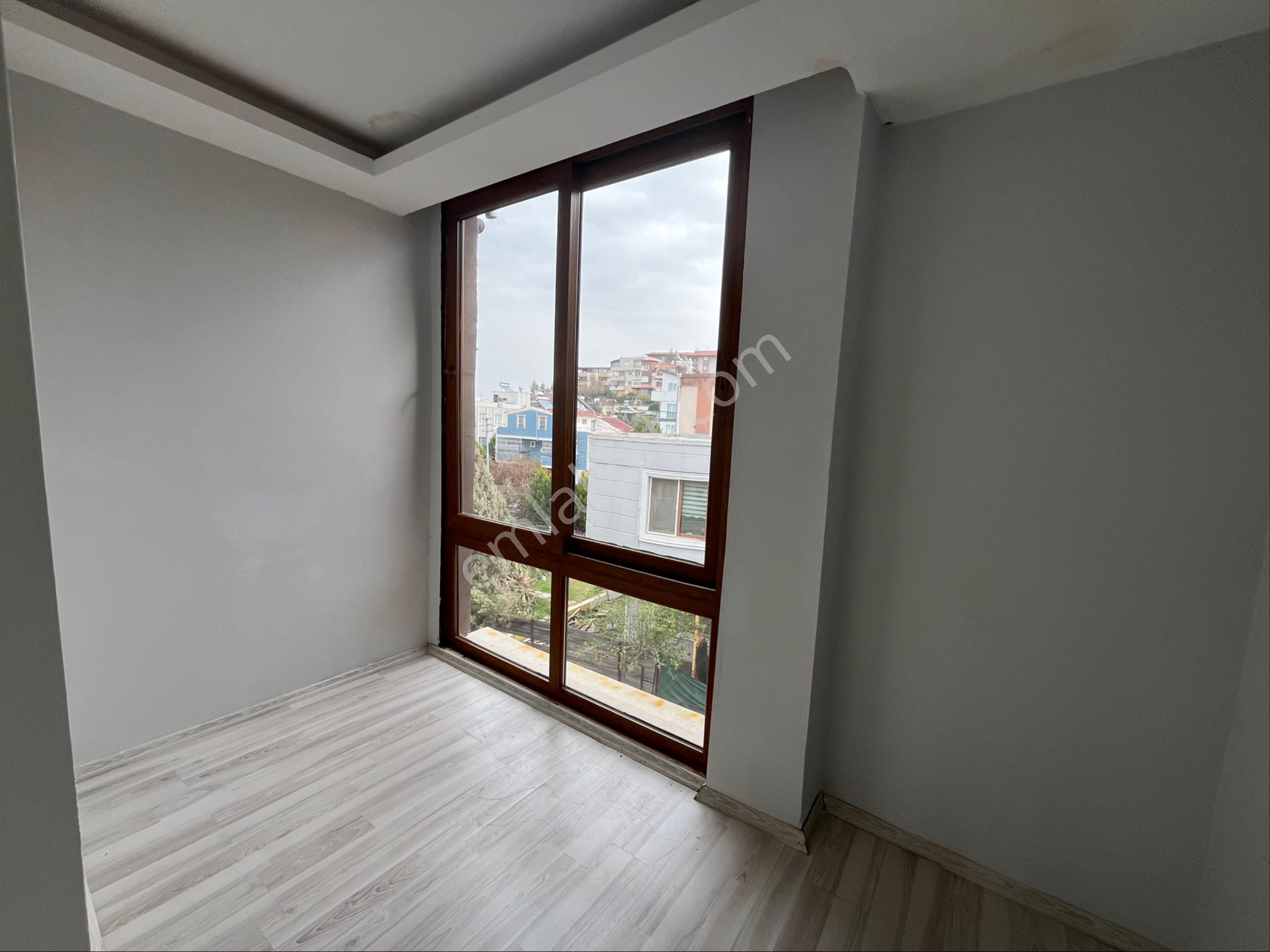 Karslılarda Havuzlu Site İçi Satılık Daire - Görsel 7