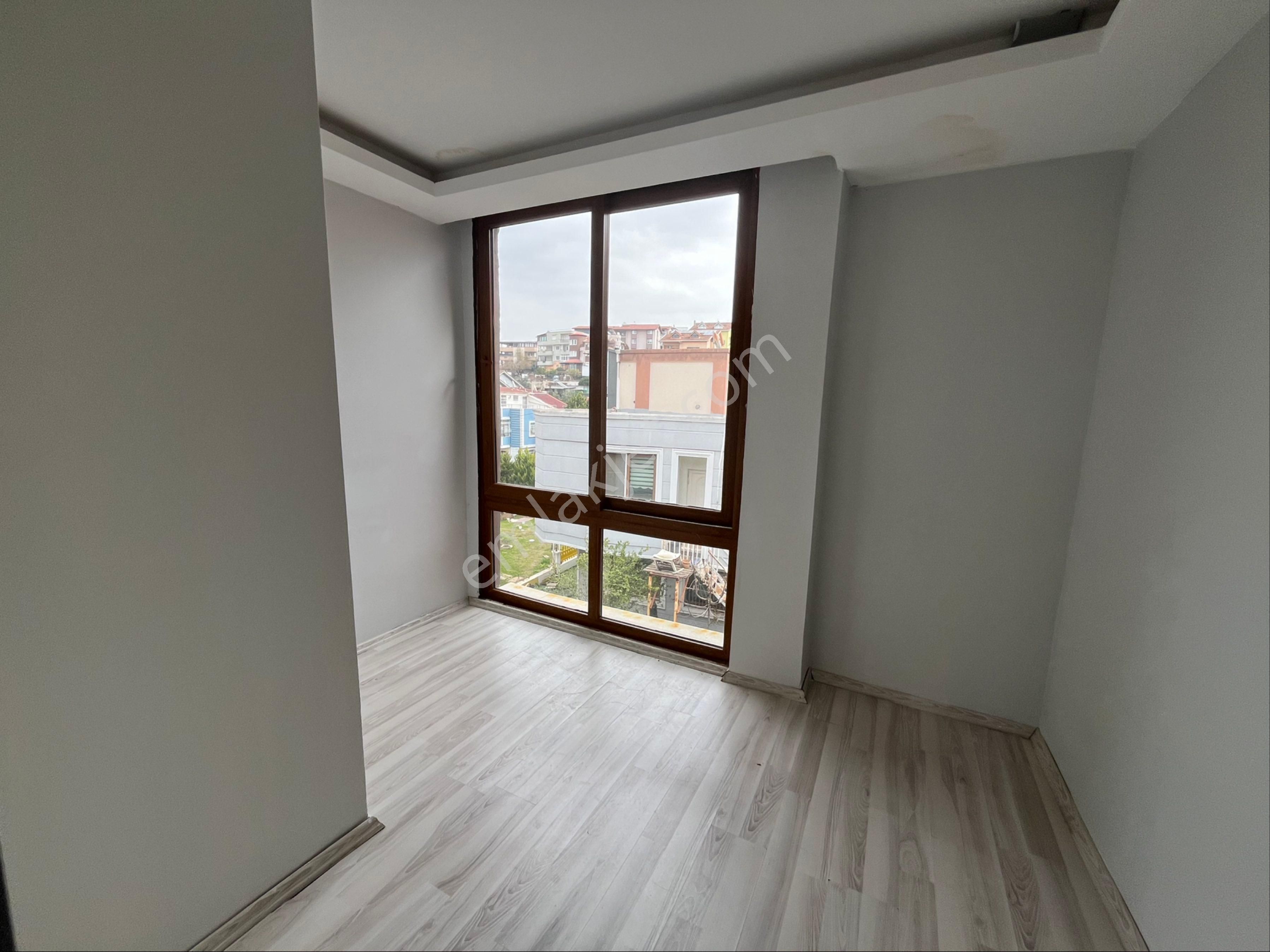 Karslılarda Havuzlu Site İçi Satılık Daire - Görsel 8