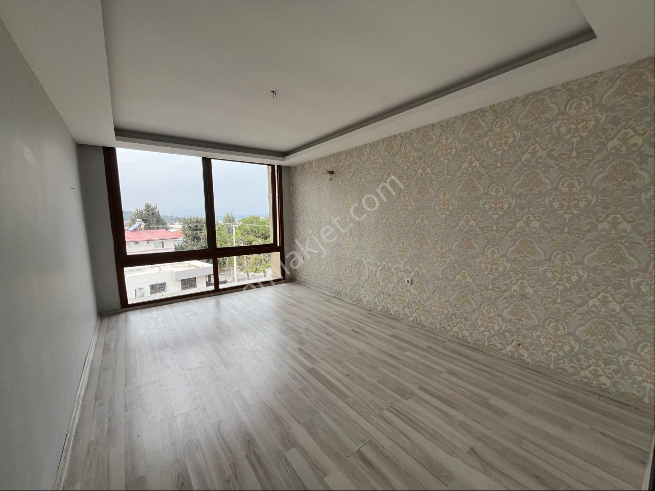 Karslılarda Havuzlu Site İçi Satılık Daire - Görsel 10