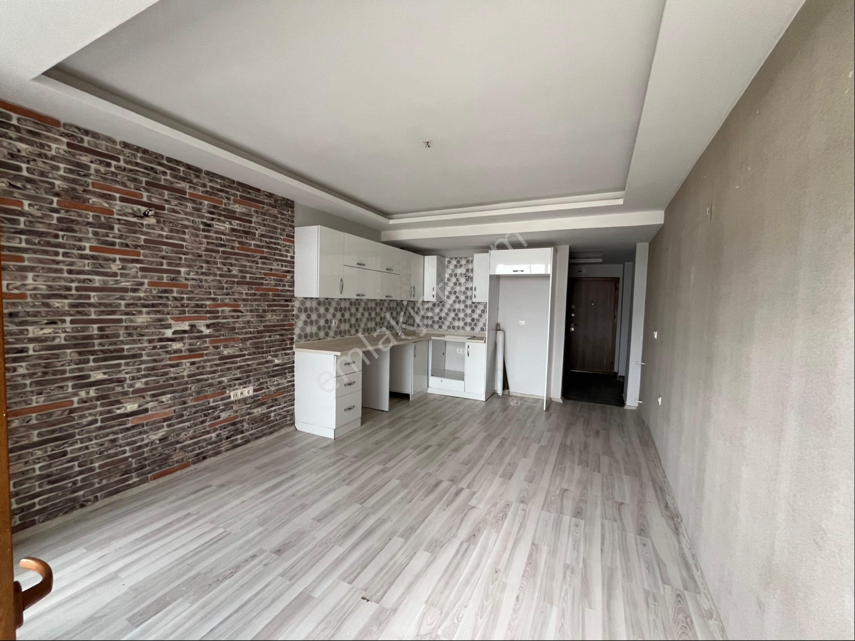 Karslılarda Havuzlu Site İçi Satılık Daire - Görsel 6