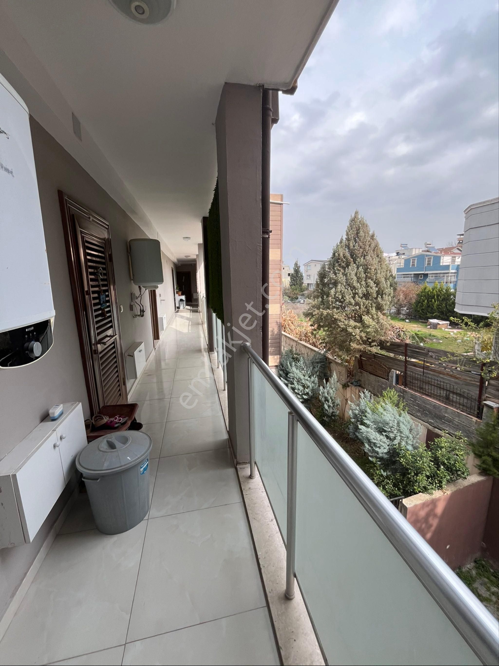 Karslılarda Havuzlu Site İçi Satılık Daire - Görsel 15