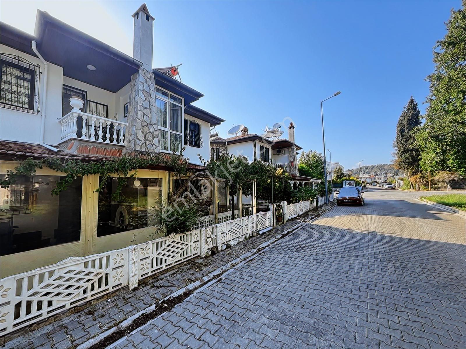 Fethiye Çalış'ta Site İçinde Satılık İkiz Villa - Görsel 22