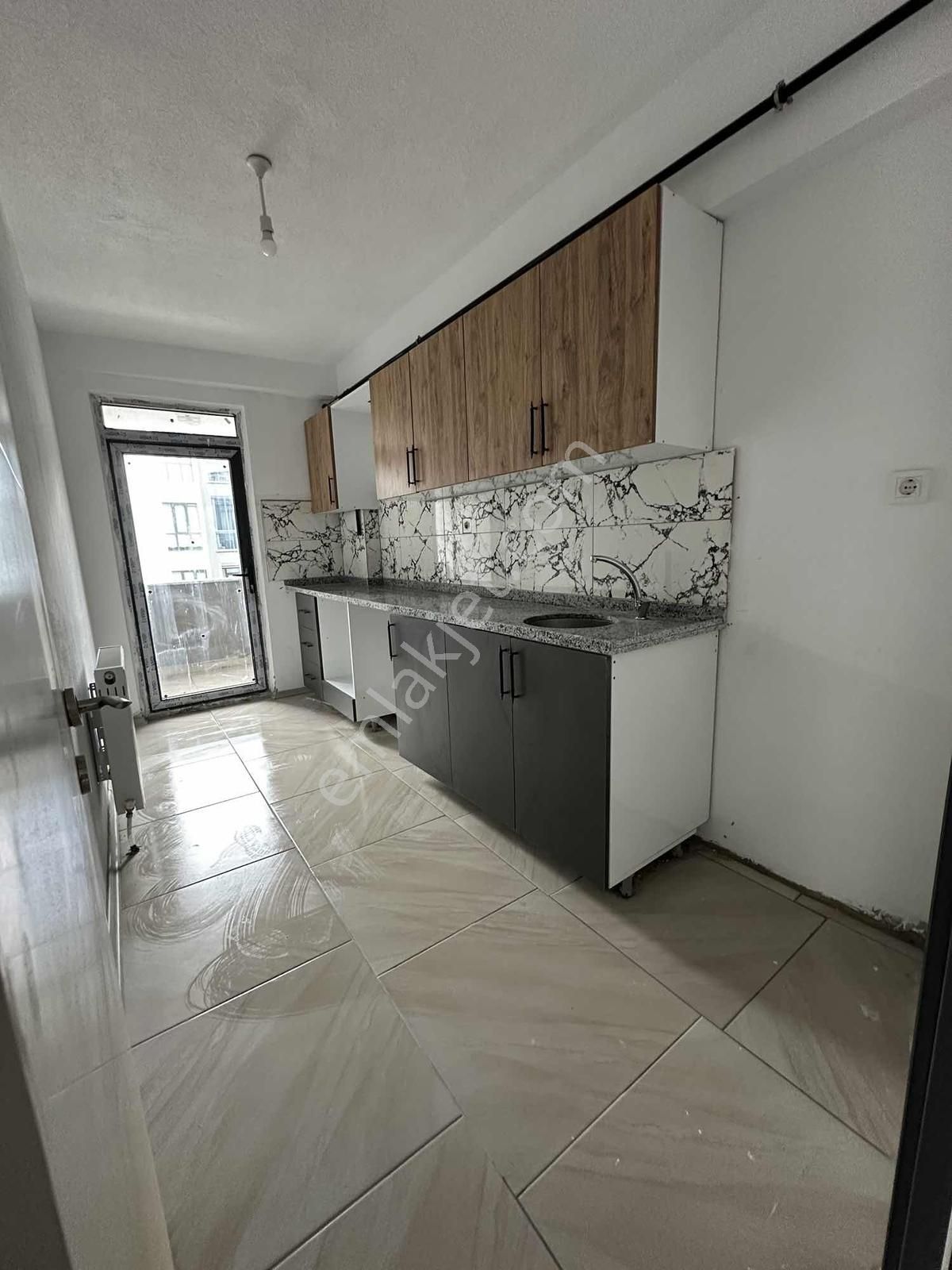 Kapaklı Devlet Hastanesi Karşısı ,ön Cephe,iskanlı,çift Balkon - Görsel 4