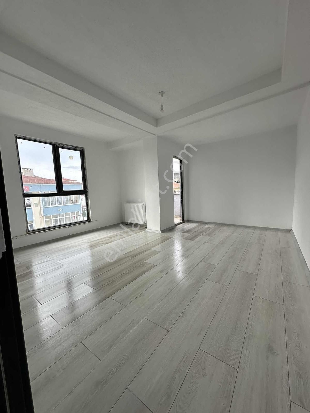 Kapaklı Devlet Hastanesi Karşısı ,ön Cephe,iskanlı,çift Balkon