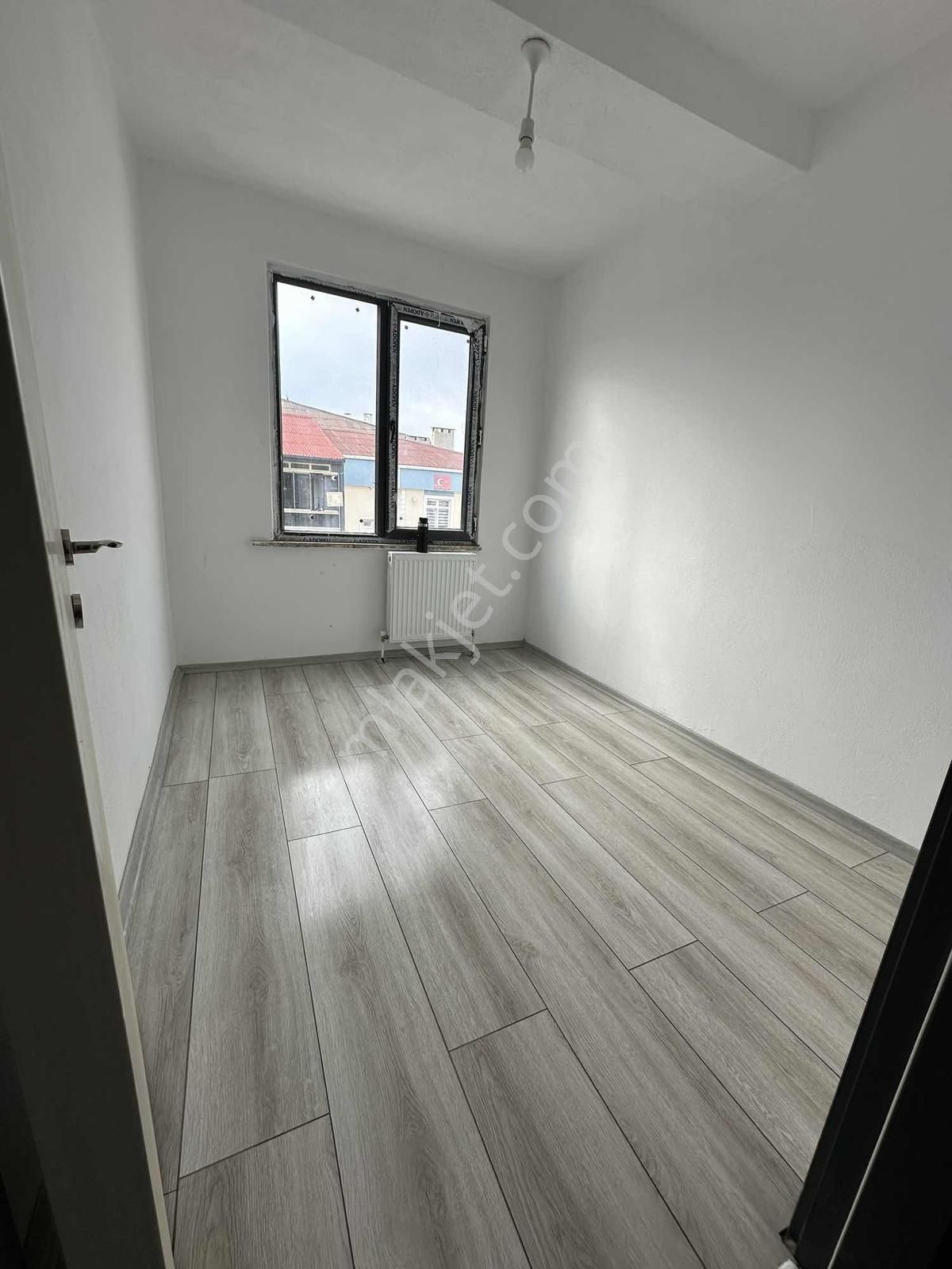 Kapaklı Devlet Hastanesi Karşısı ,ön Cephe,iskanlı,çift Balkon - Görsel 7