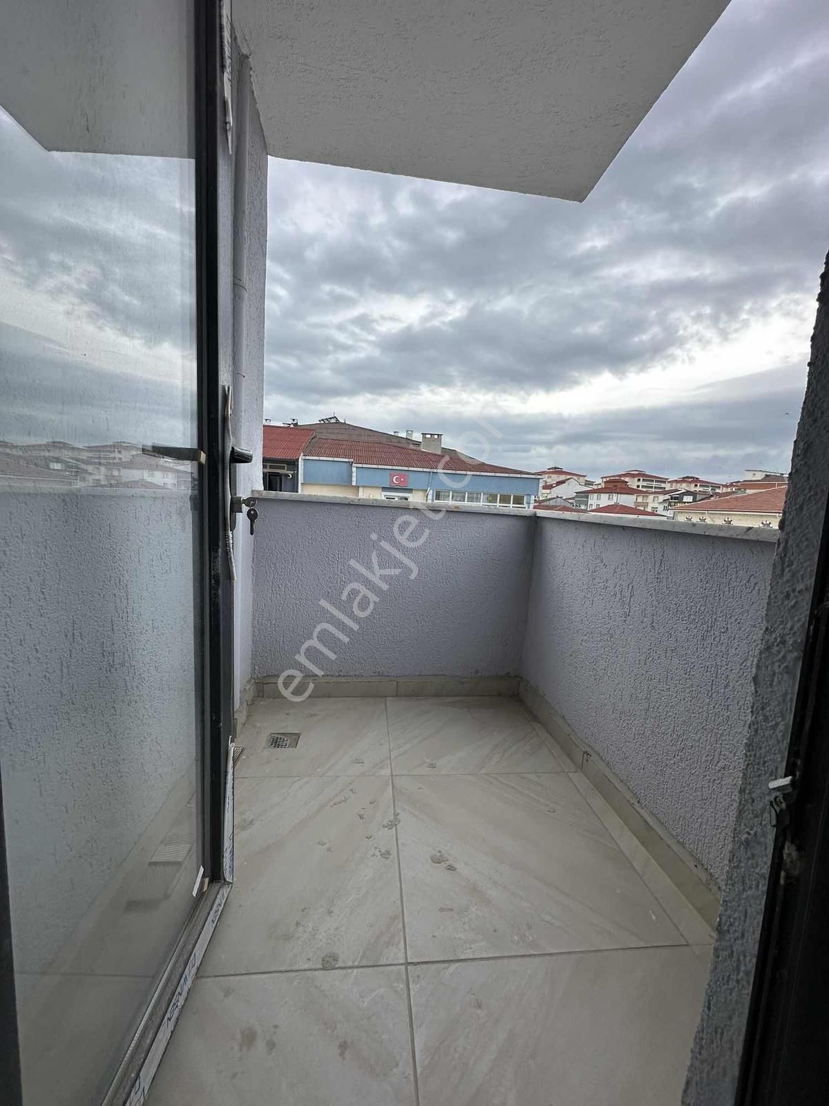 Kapaklı Devlet Hastanesi Karşısı ,ön Cephe,iskanlı,çift Balkon - Görsel 15