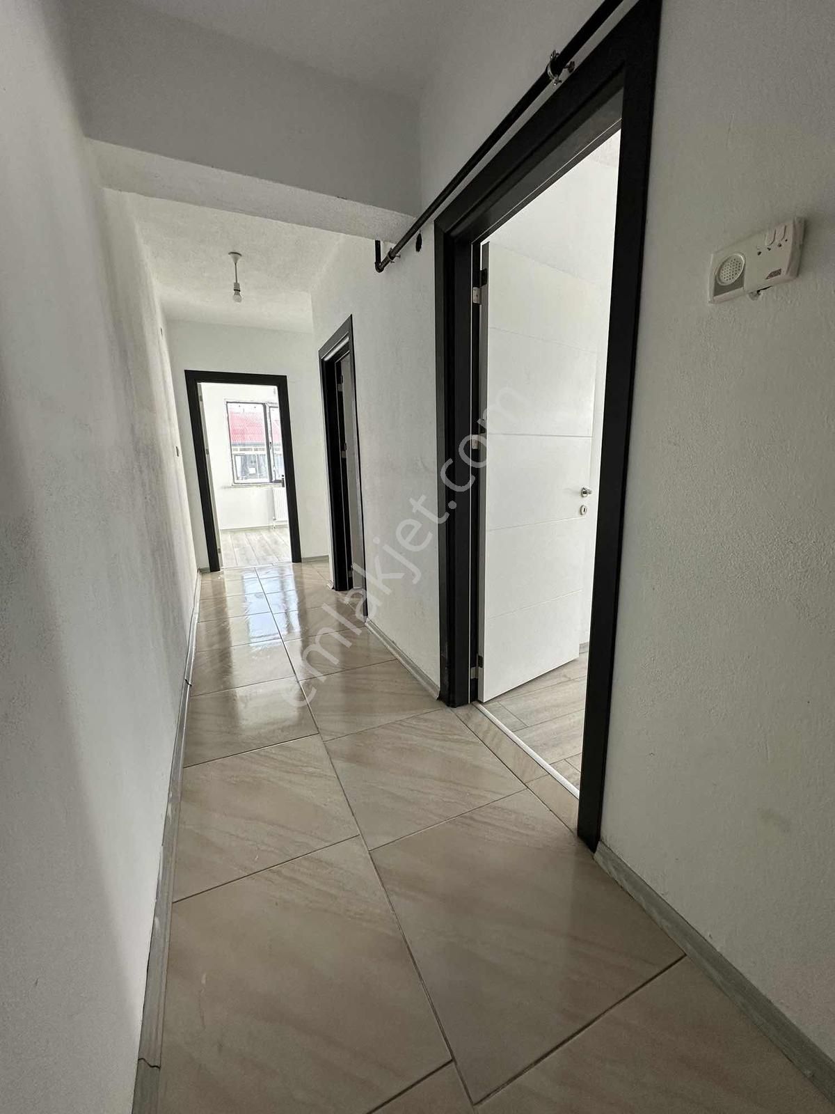 Kapaklı Devlet Hastanesi Karşısı ,ön Cephe,iskanlı,çift Balkon - Görsel 19