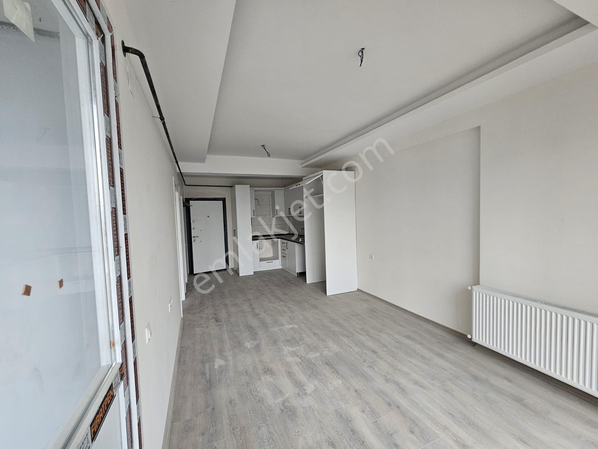 Karınca'dan Seymenli'de Yüksek Katlı Havuzlu 1+1 Kiralık Daire !