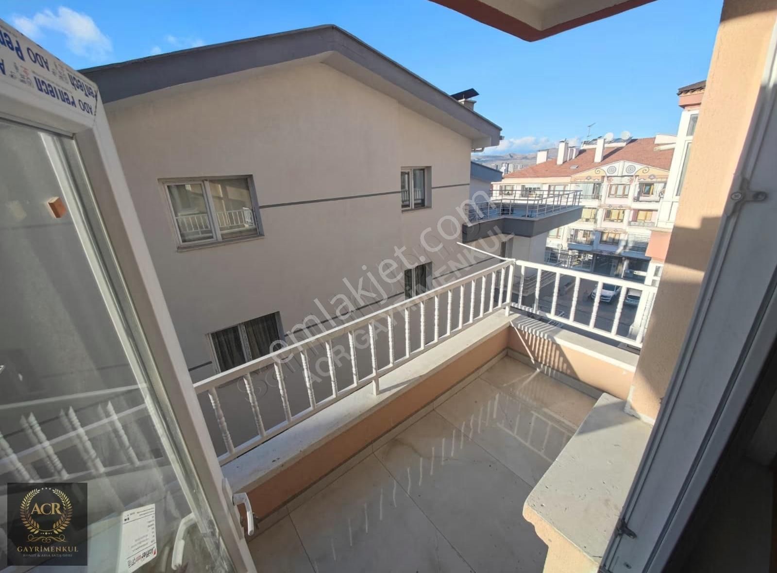 Acr'den Göz Alıcı Yapısıyla Büyüleyen Geniş M2 3+1 Daire - Görsel 30