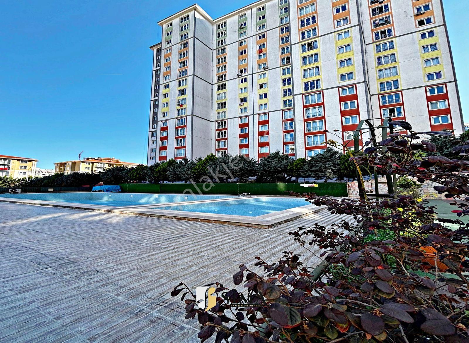 Metrobüse Yakın Havuzlu Güvenlikli Site İçi Satılık Daire - Görsel 8