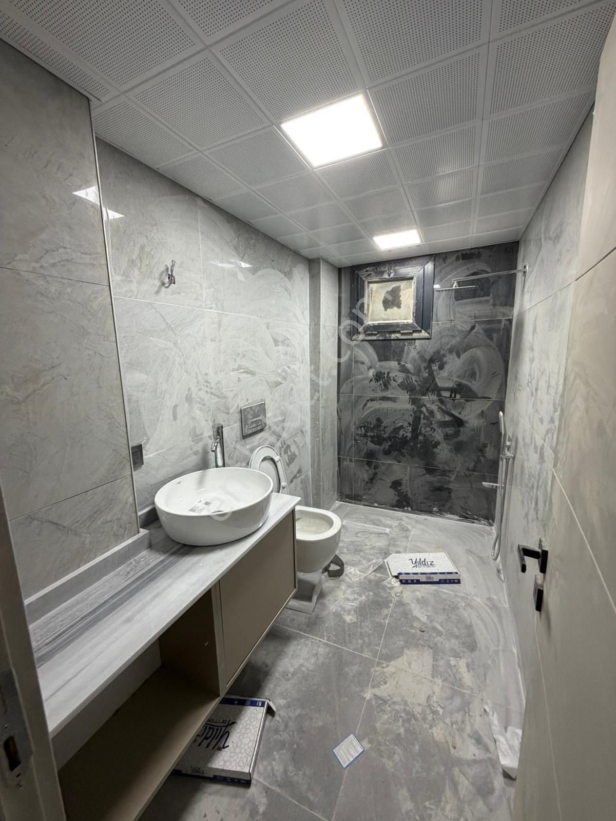 Çınarlıda Güvenlikli Site İçerisinde 5+1 Geniş Kiralık Villa - Görsel 23