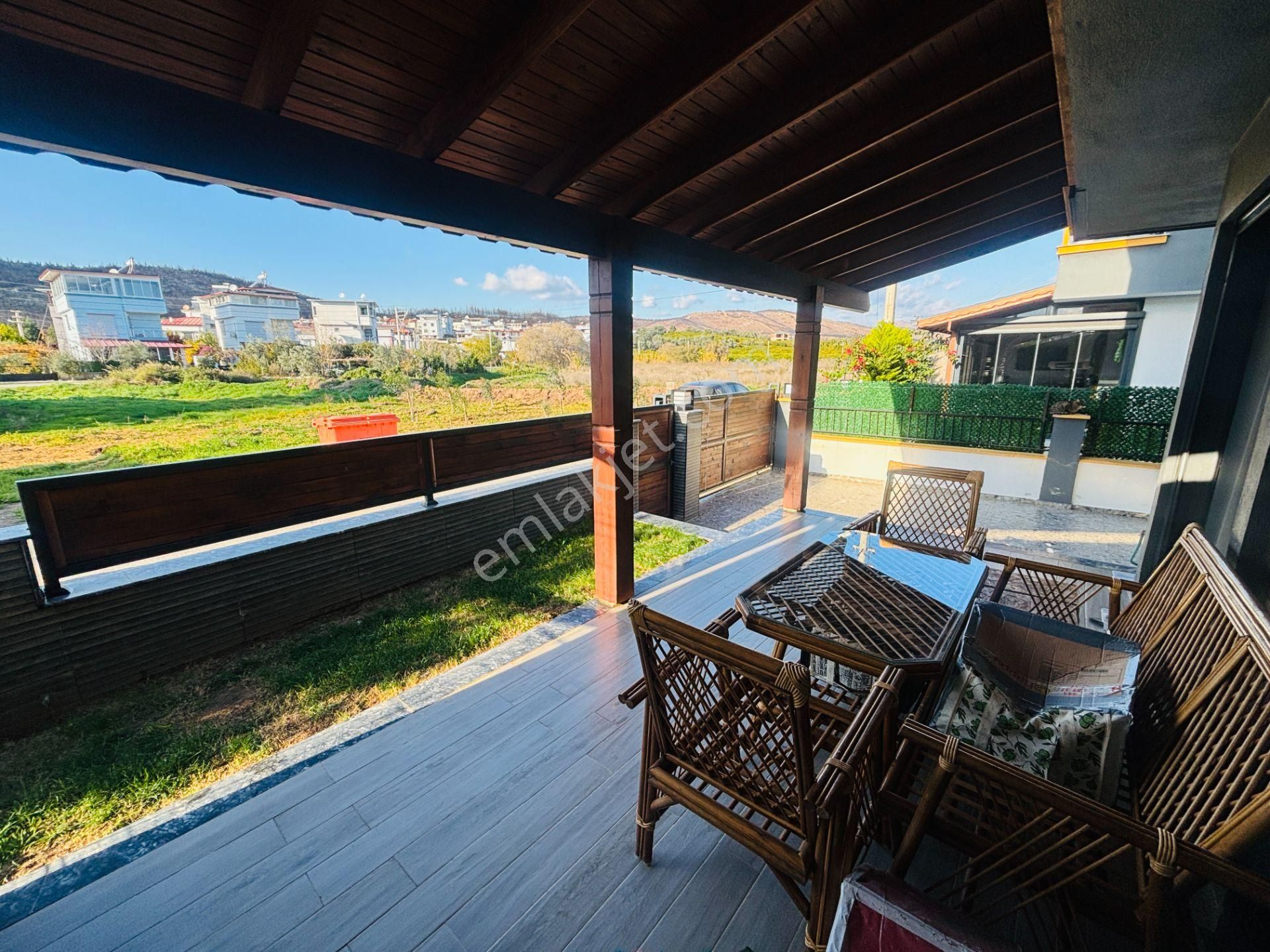 İzmir Seferihisar Cumhuriyet Mahallesi’nde 3+1 Müstakil Tripleks Yazlık Villa - Görsel 10