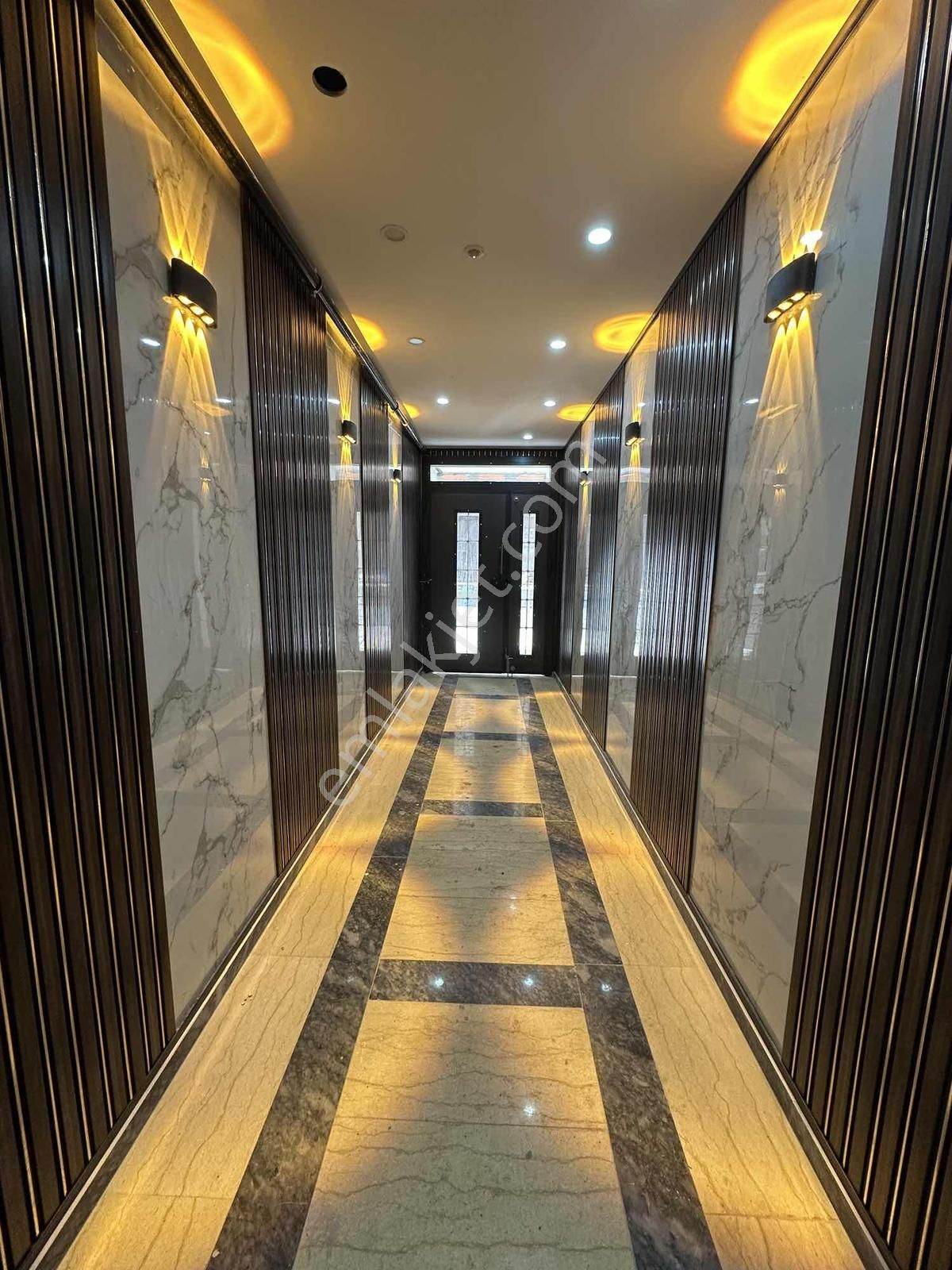 Kapaklı Bahçelievler De 3+1 Merkezi Yerde Otopark,ebeveyn Banyo - Görsel 20