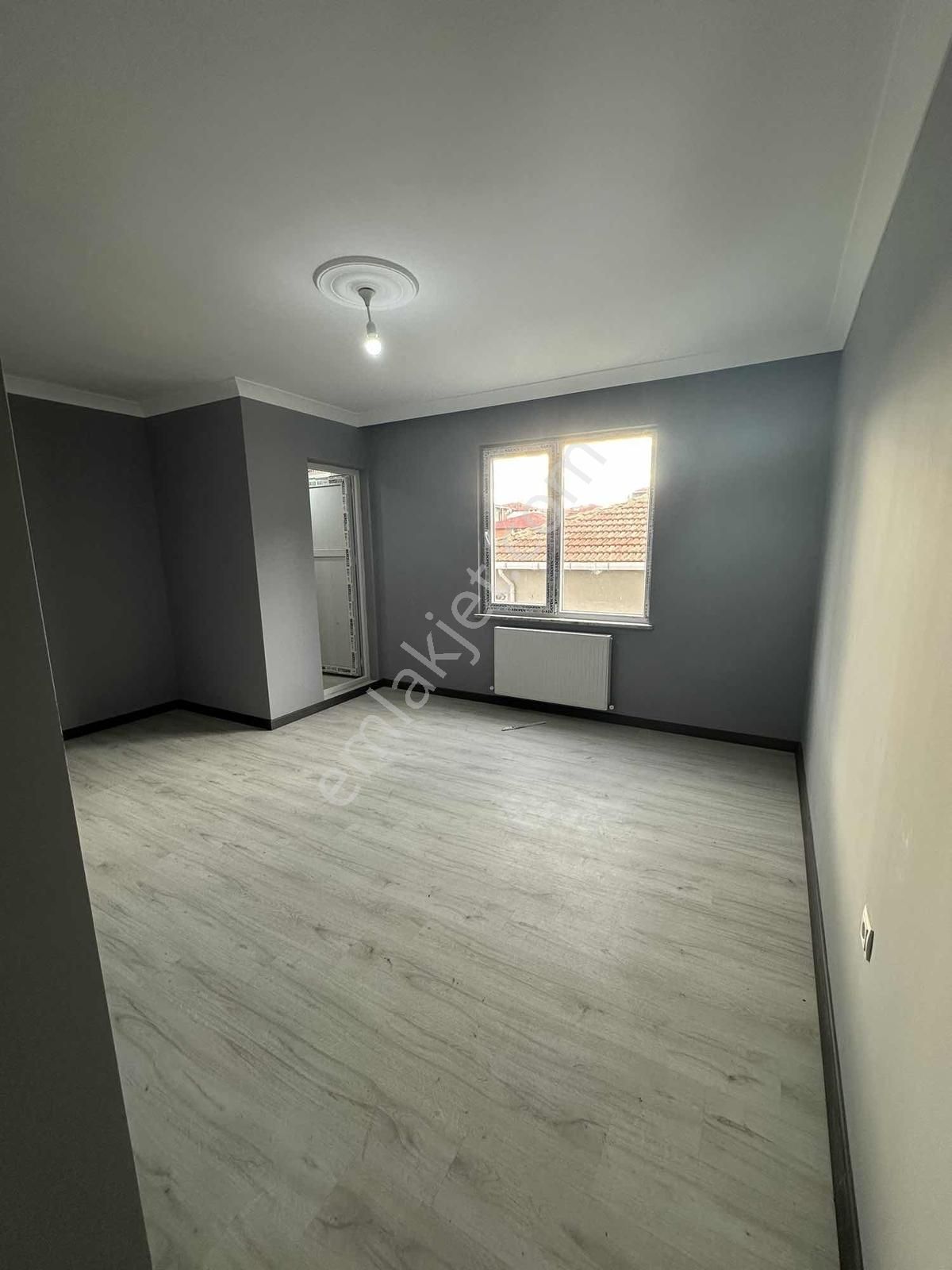 Kapaklı Bahçelievler De 3+1 Merkezi Yerde Otopark,ebeveyn Banyo - Görsel 9