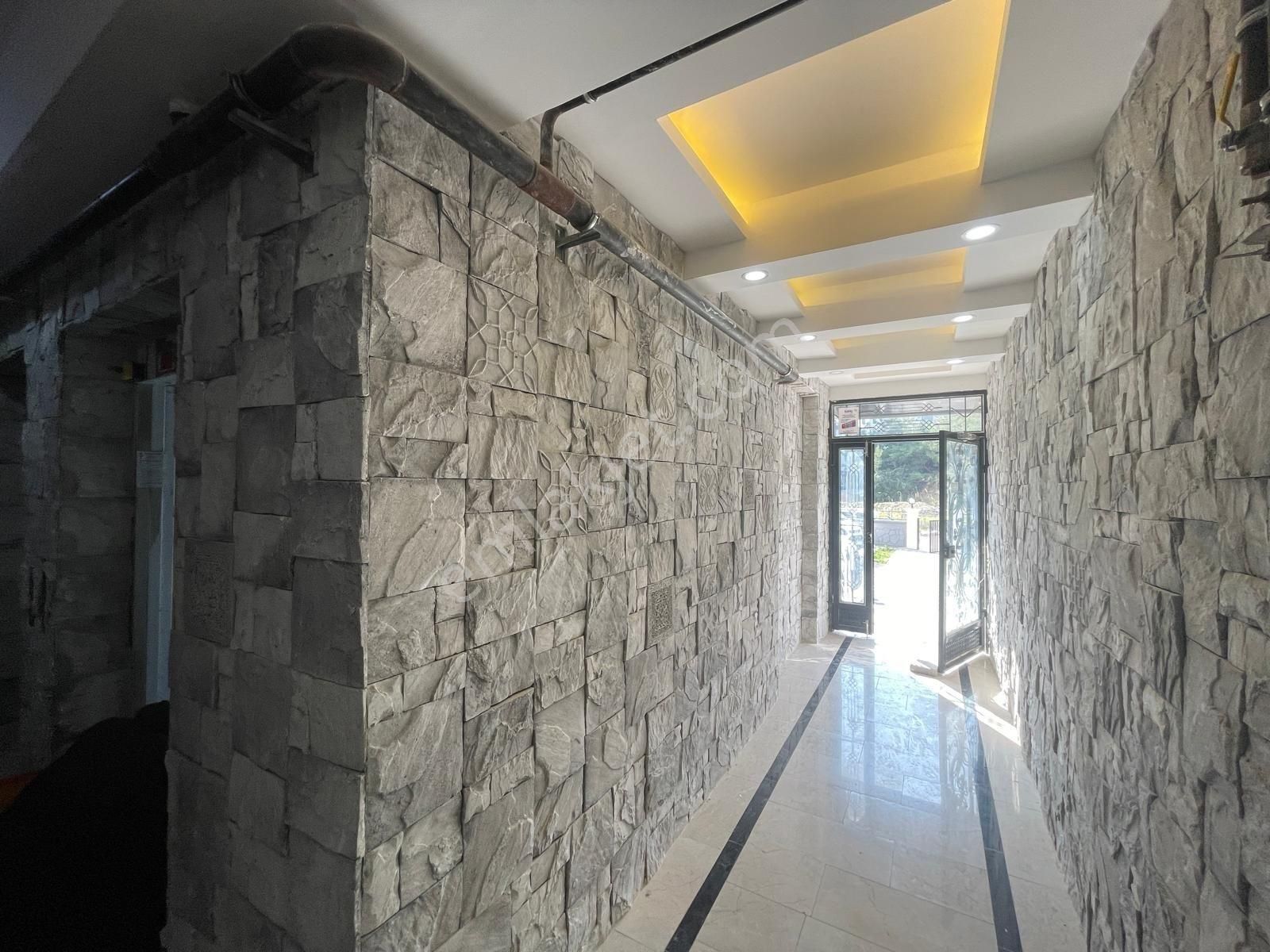 Kule Park'dan Cadde Üzeri Kapalı Mutfak 2+1 Daire - Görsel 2