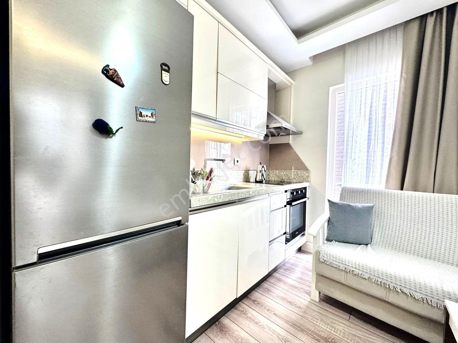 𝄞melodi'den Akçay'ın Butik Sitesinde Eşyalı Arakat Havuz Manzaralı Kapalı Otoparklı 2+1 Daire